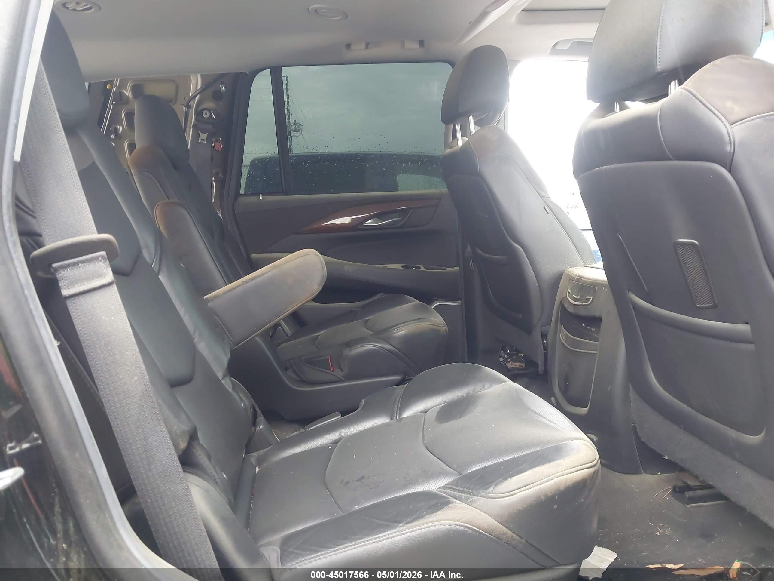CADILLAC ESCALADE image 8