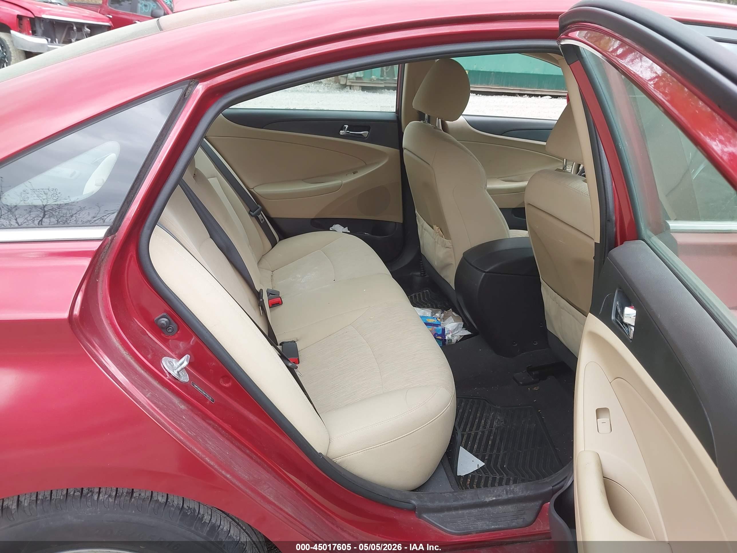 HYUNDAI SONATA image 8