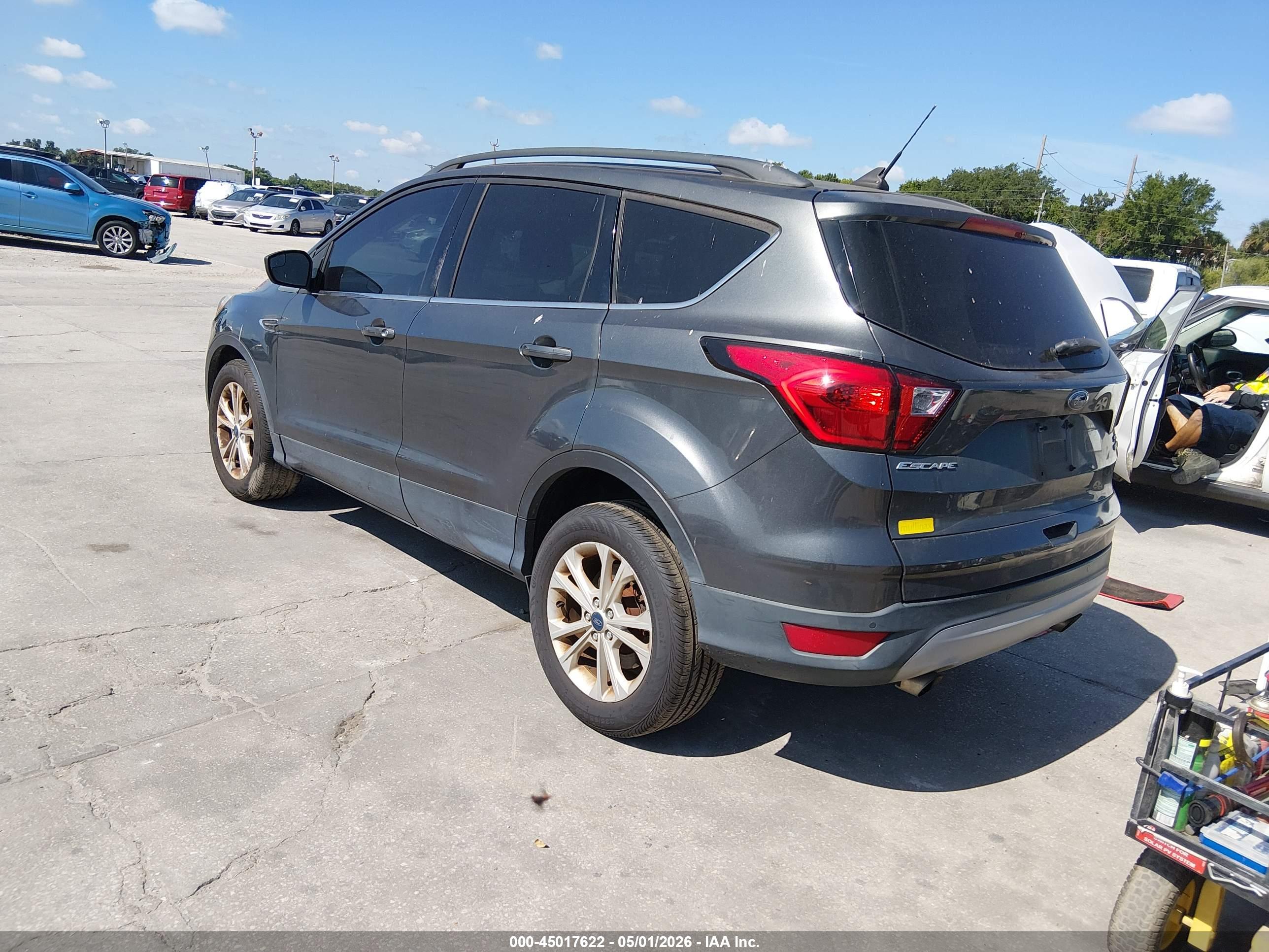 FORD ESCAPE image 3