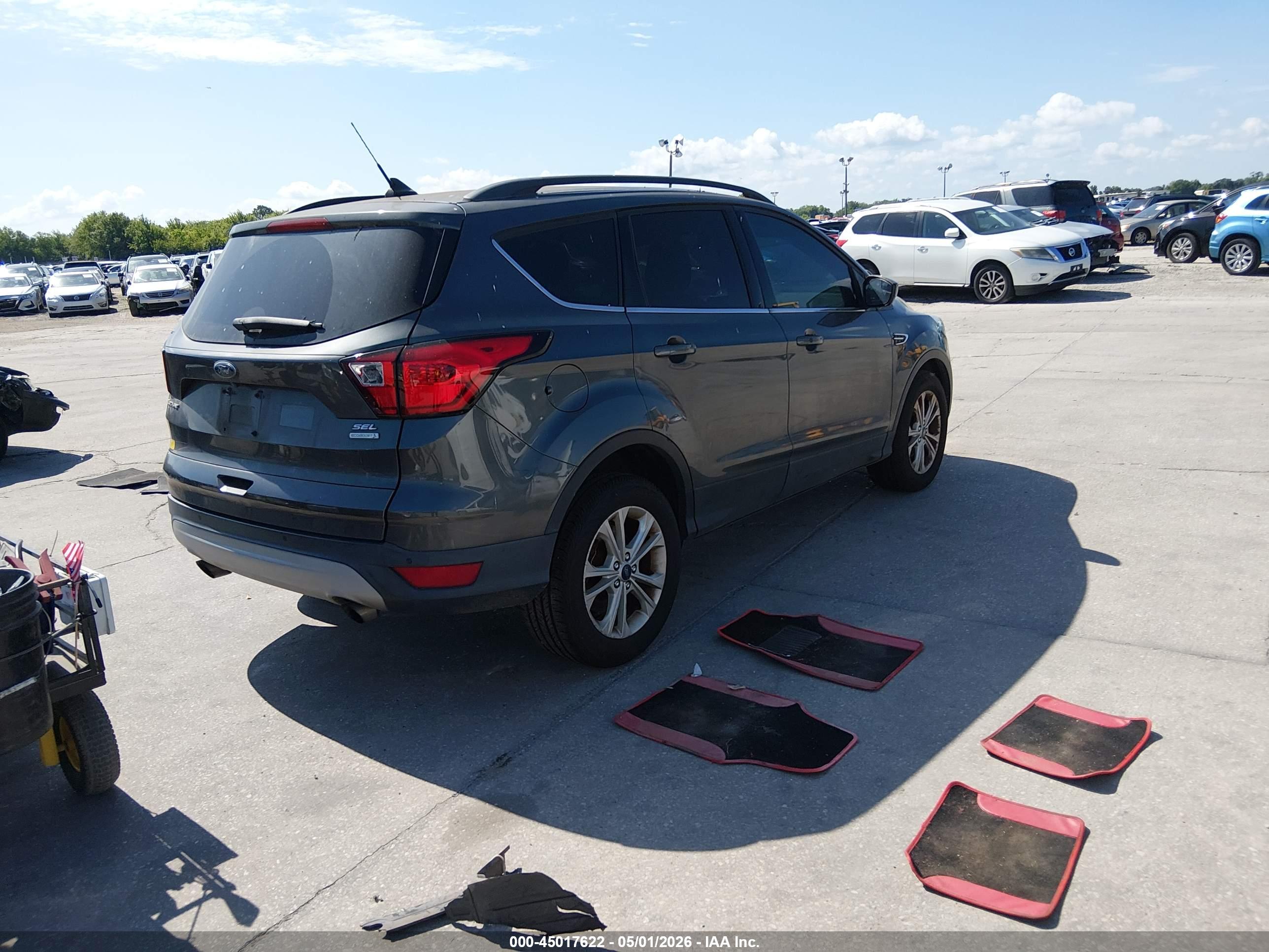 FORD ESCAPE image 4