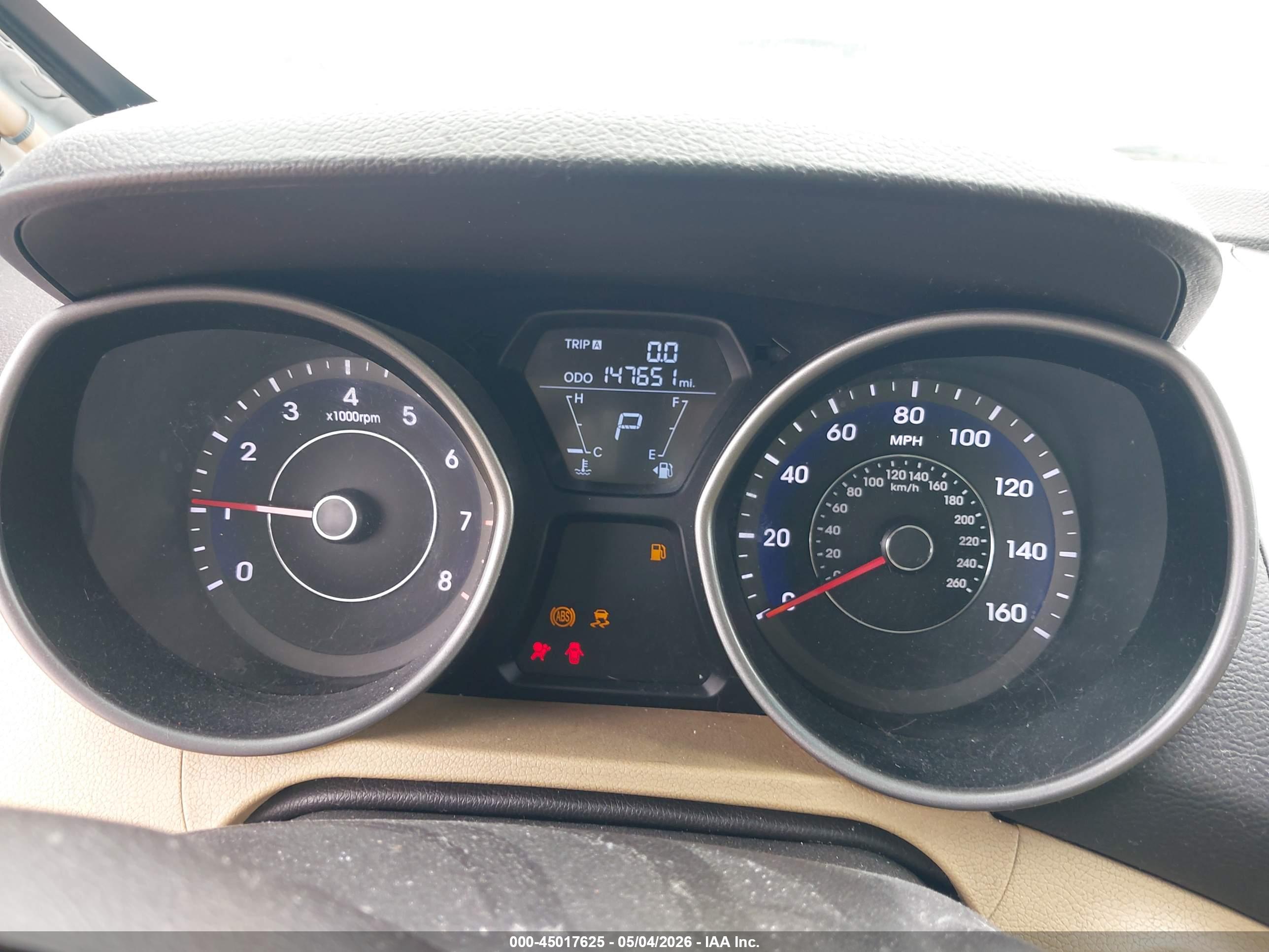 HYUNDAI ELANTRA image 7