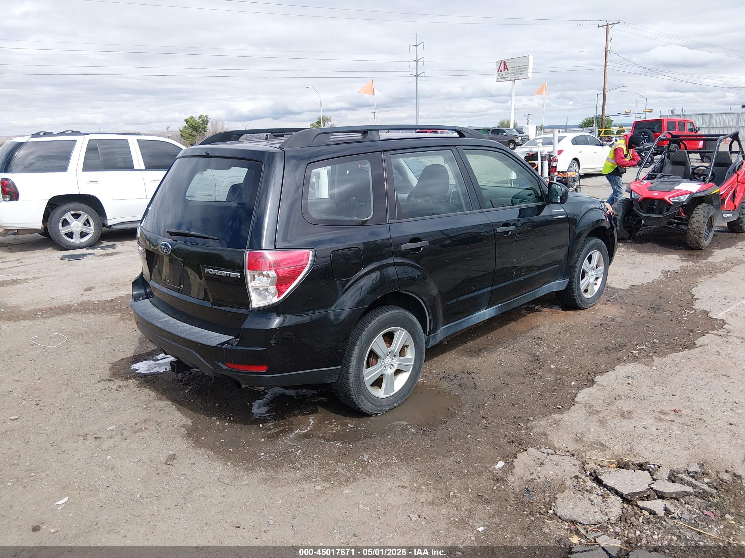 SUBARU FORESTER image 4