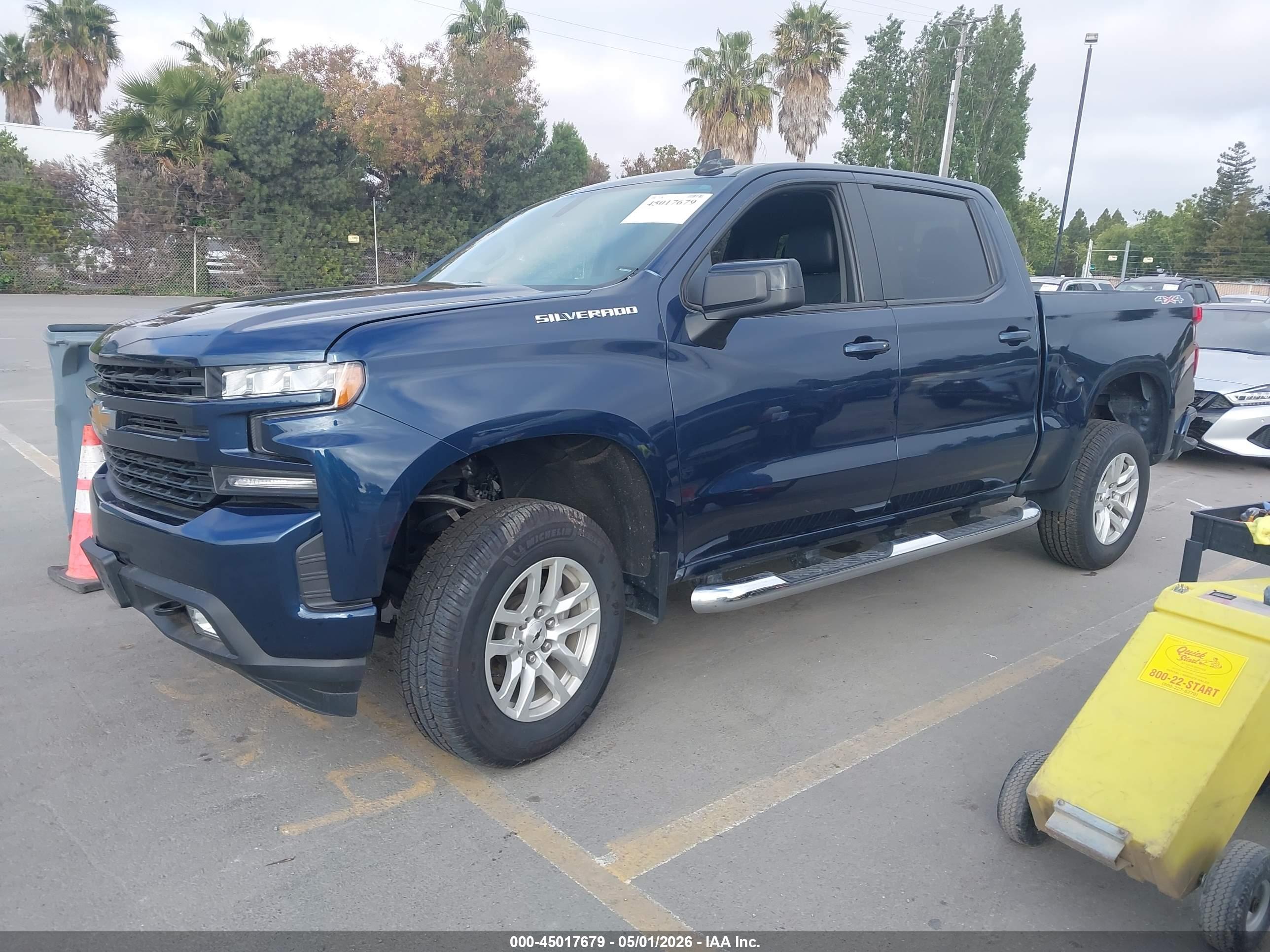 CHEVROLET SILVERADO image 2