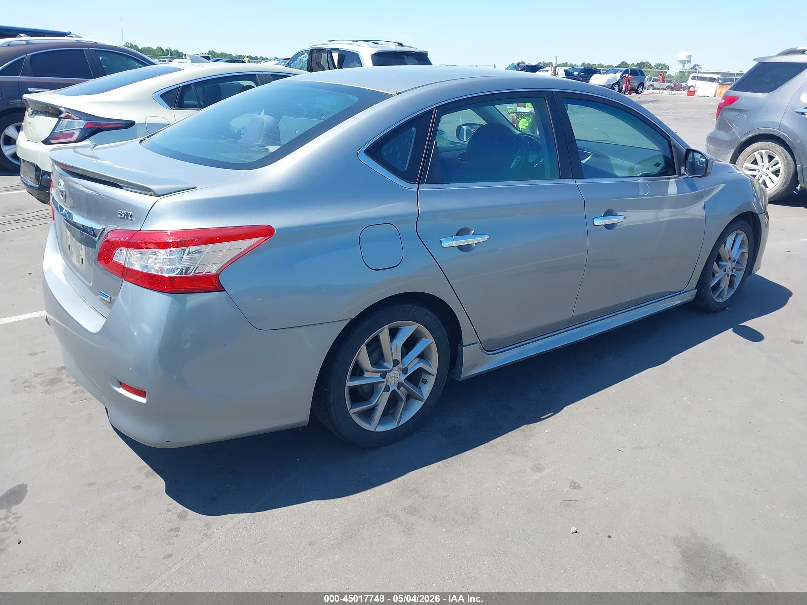 NISSAN SENTRA image 4