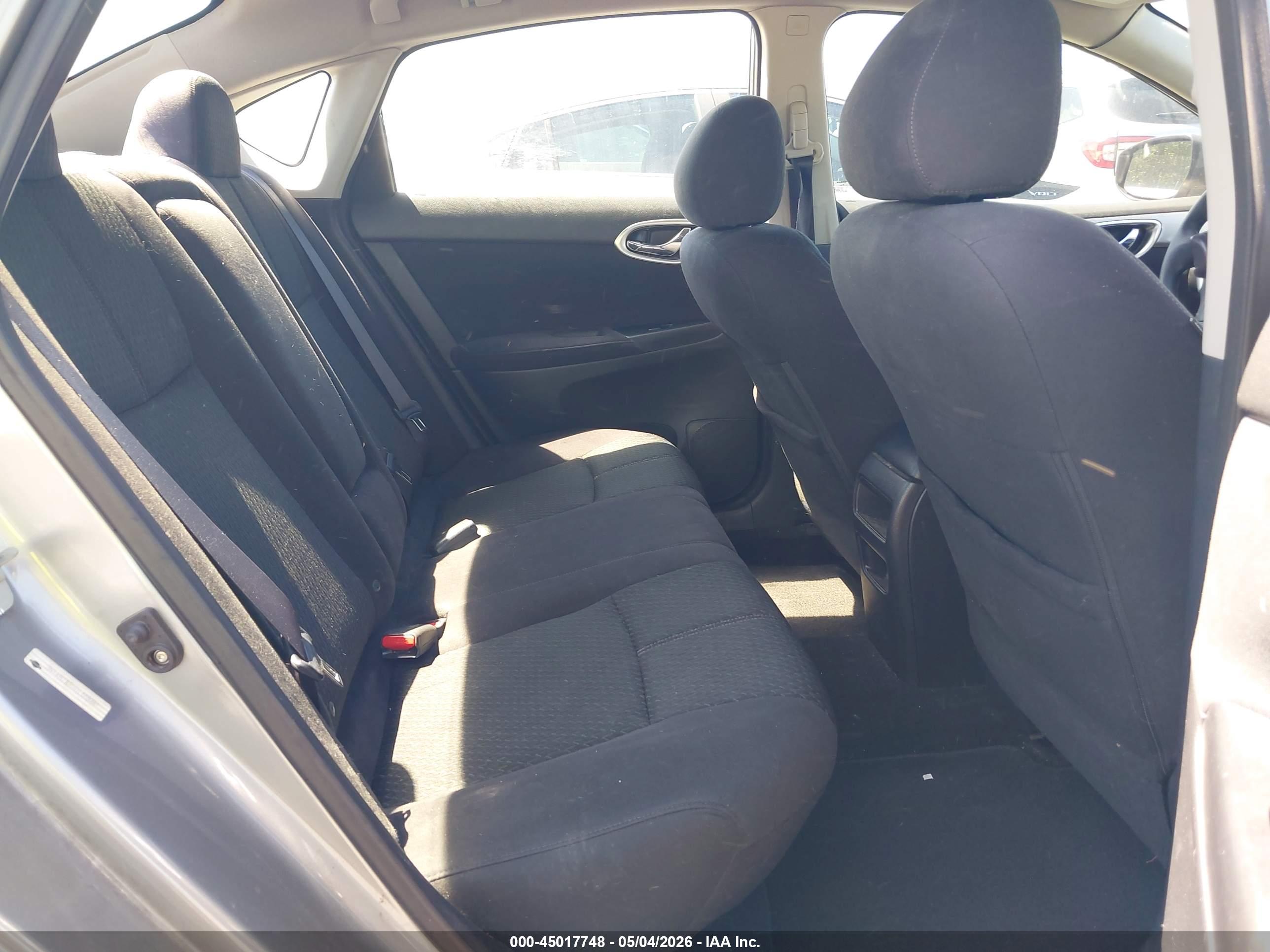NISSAN SENTRA image 8