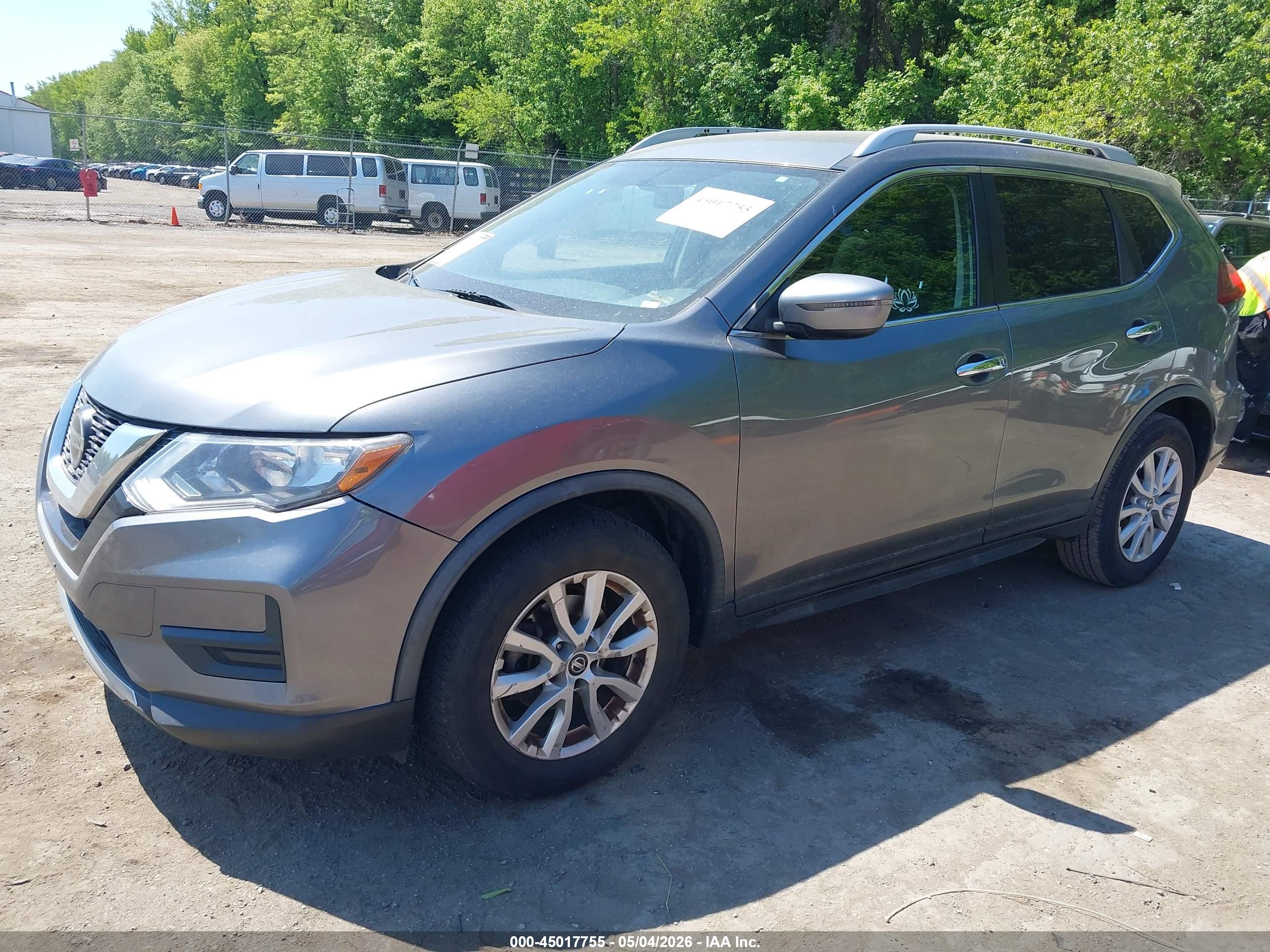 NISSAN ROGUE image 2