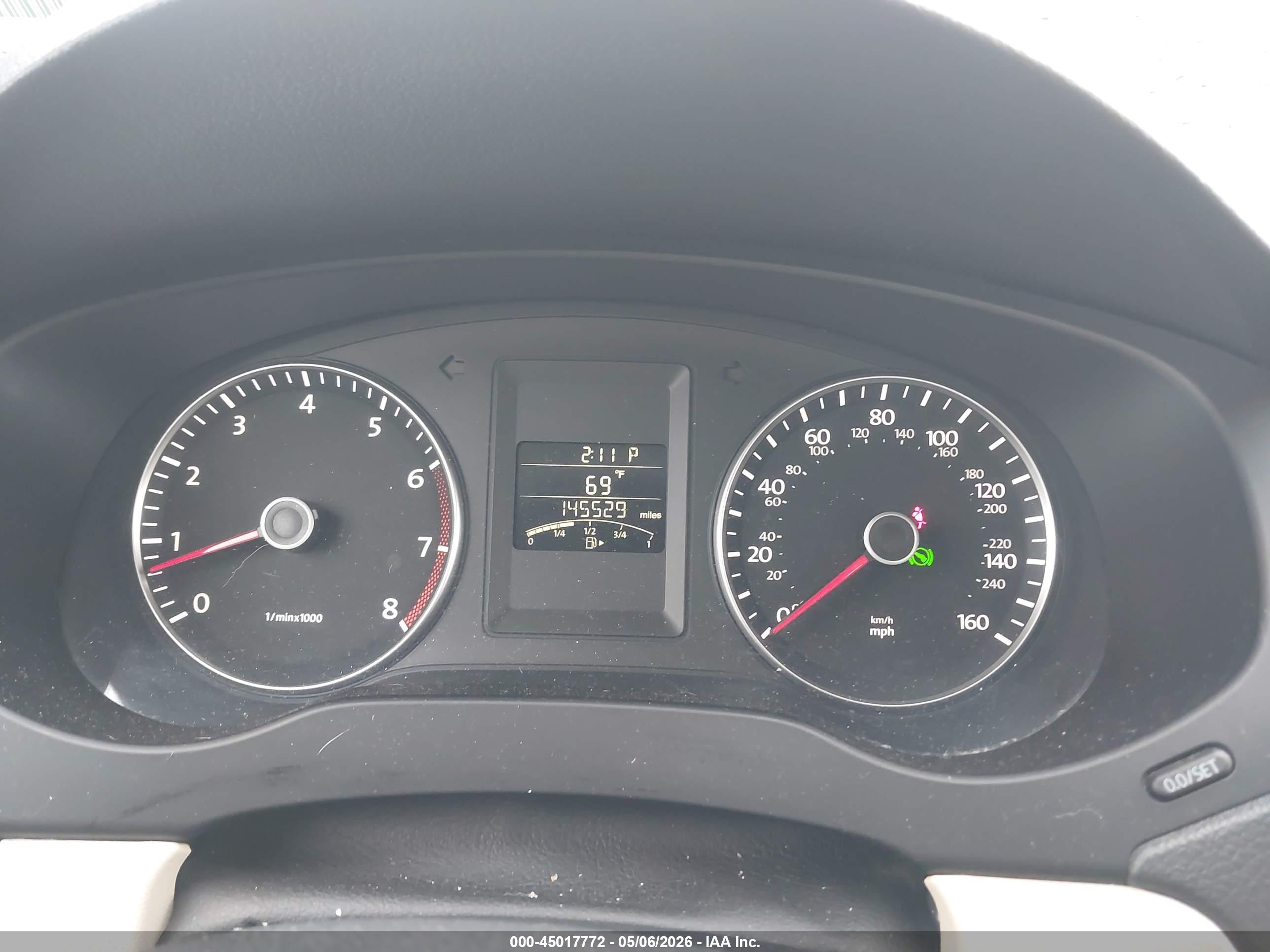 VOLKSWAGEN JETTA image 7