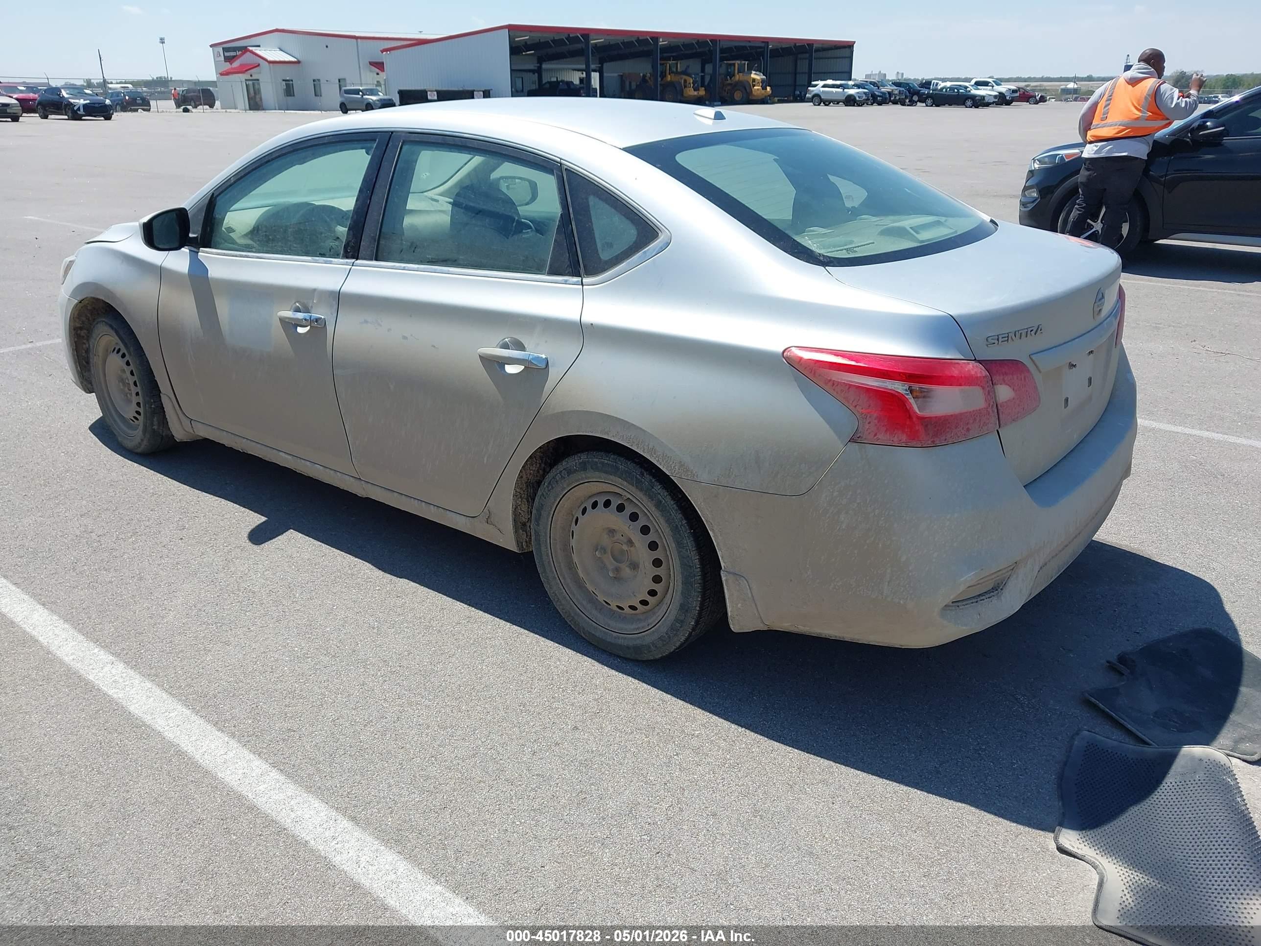 NISSAN SENTRA image 3