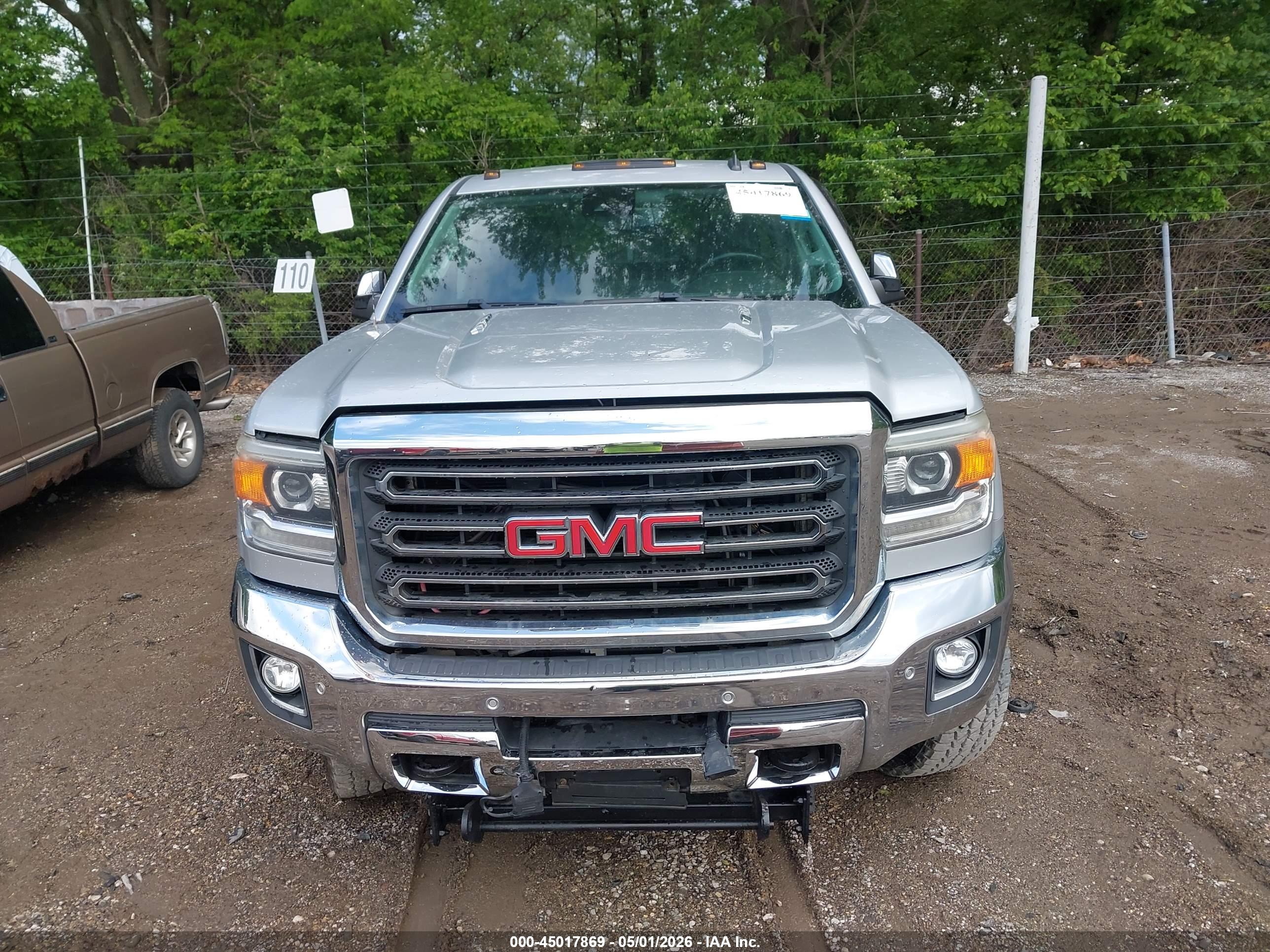 GMC SIERRA image 6