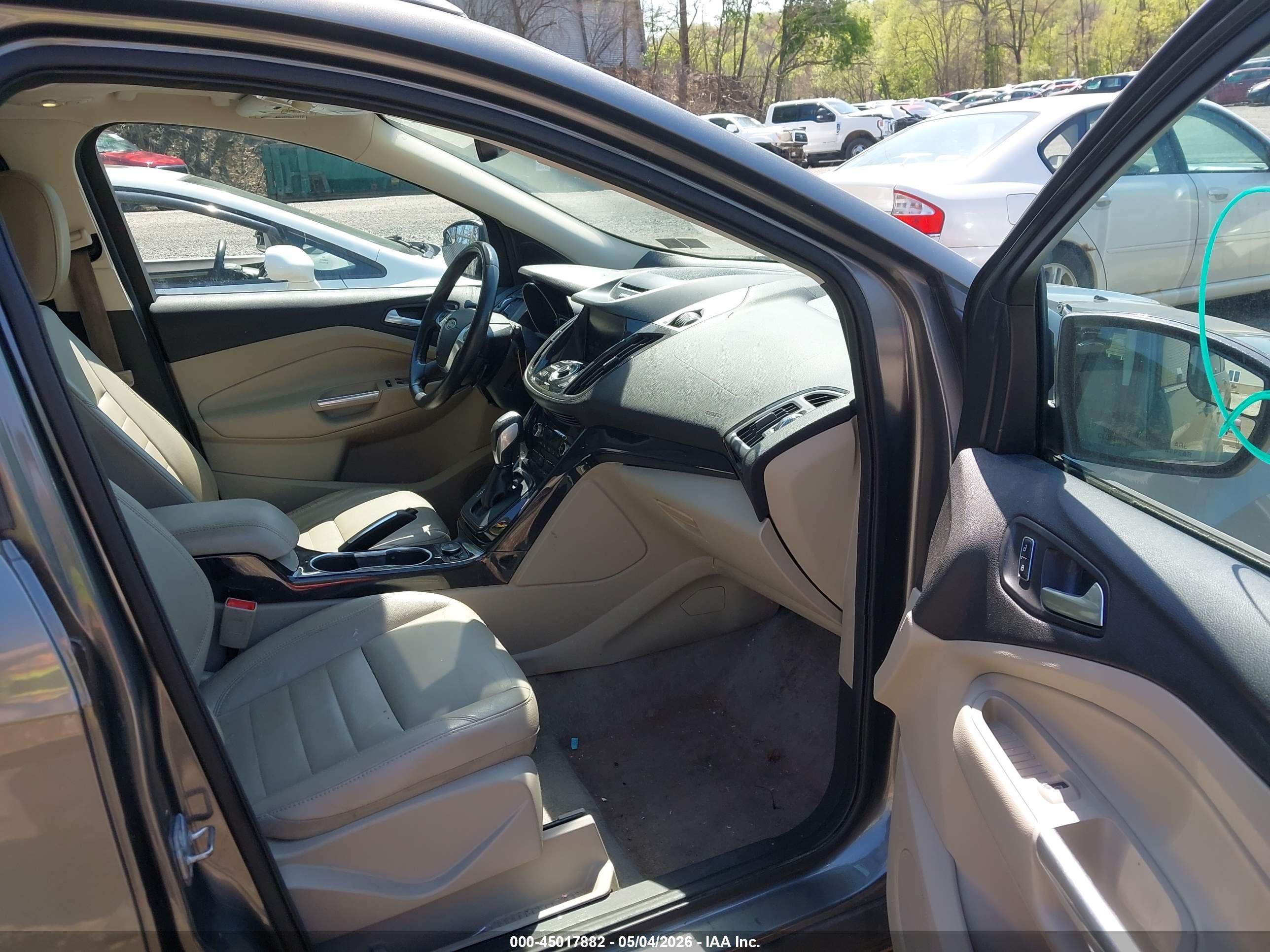 FORD ESCAPE image 5