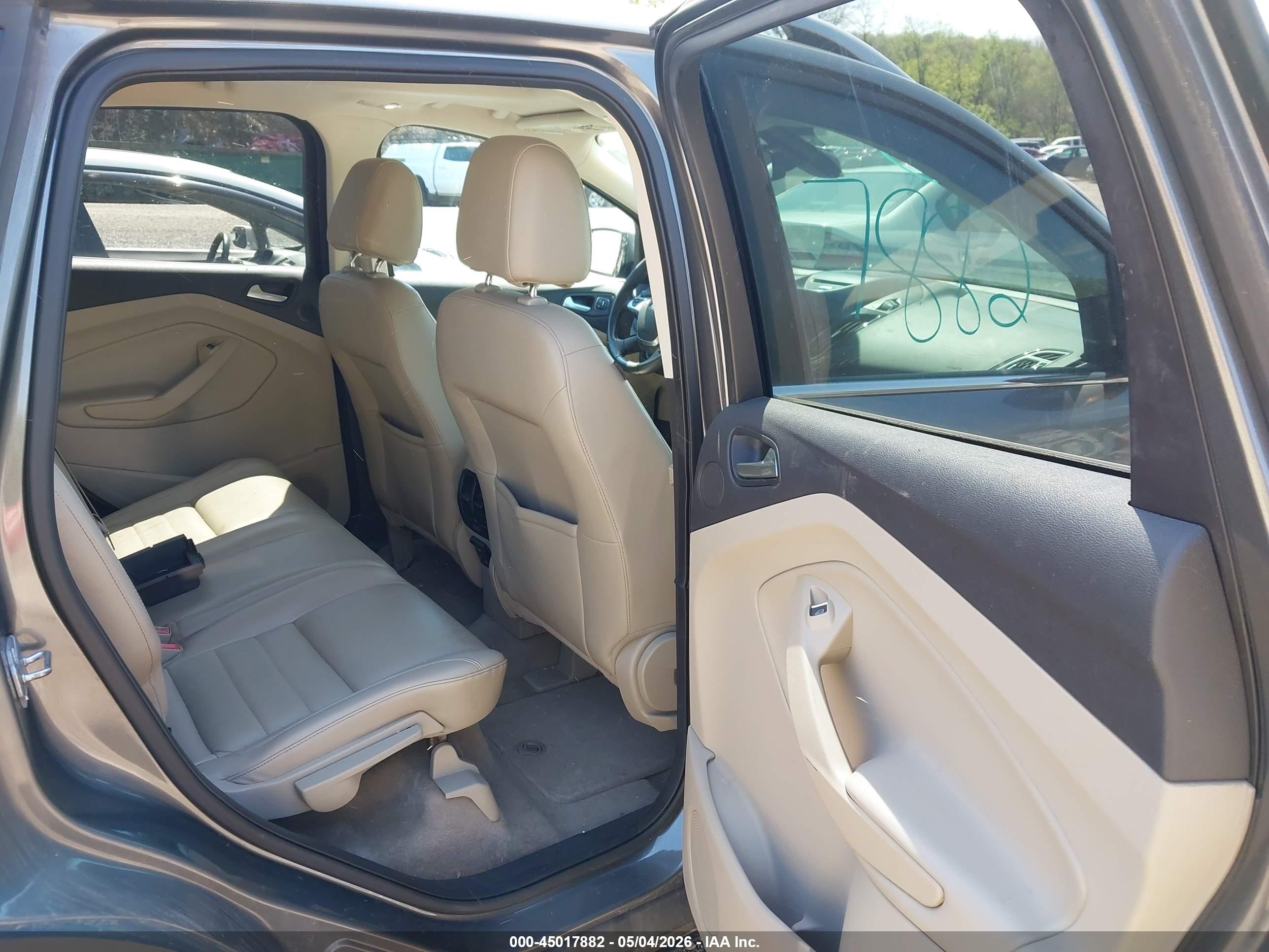 FORD ESCAPE image 8