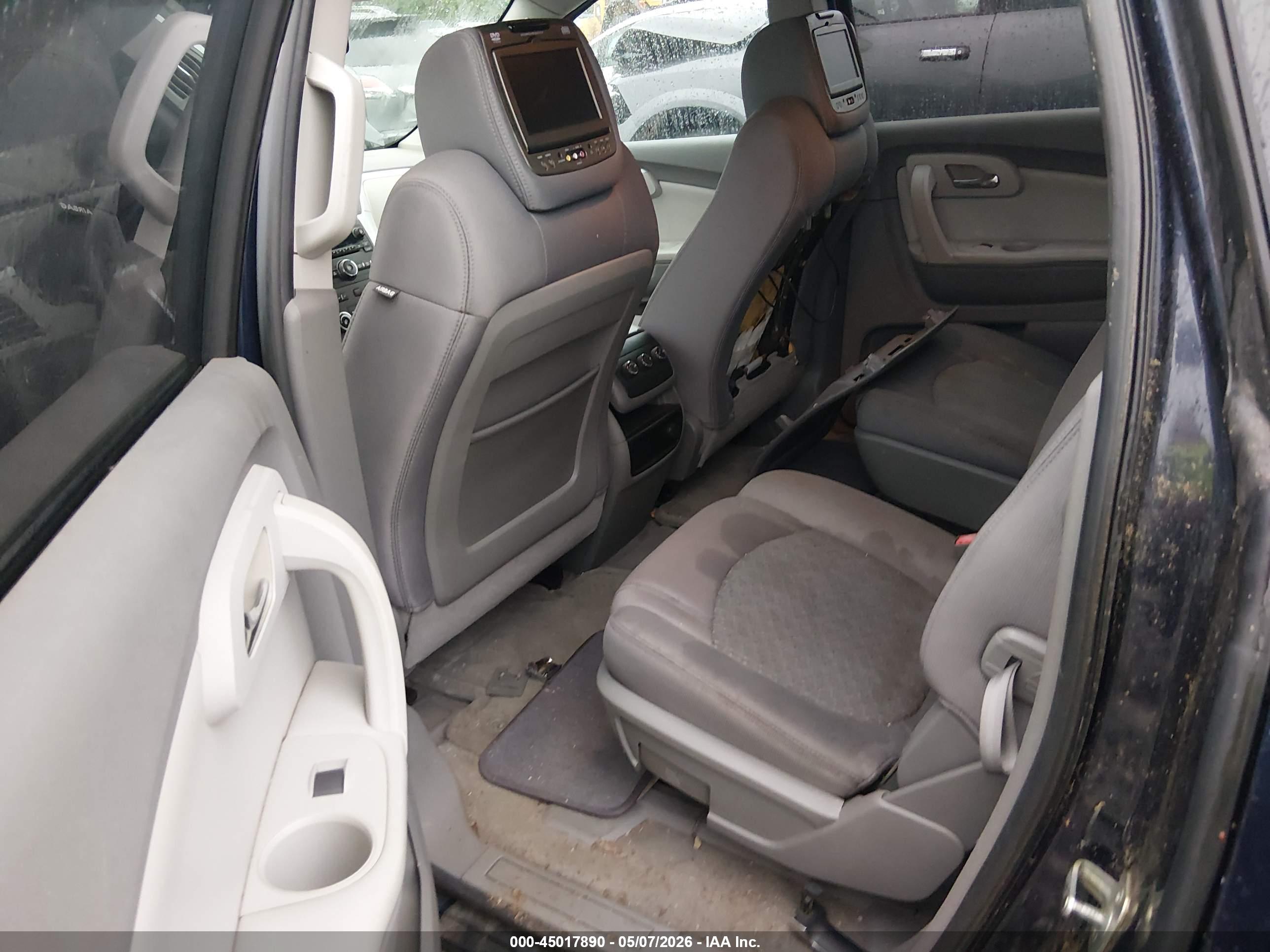 CHEVROLET TRAVERSE image 8