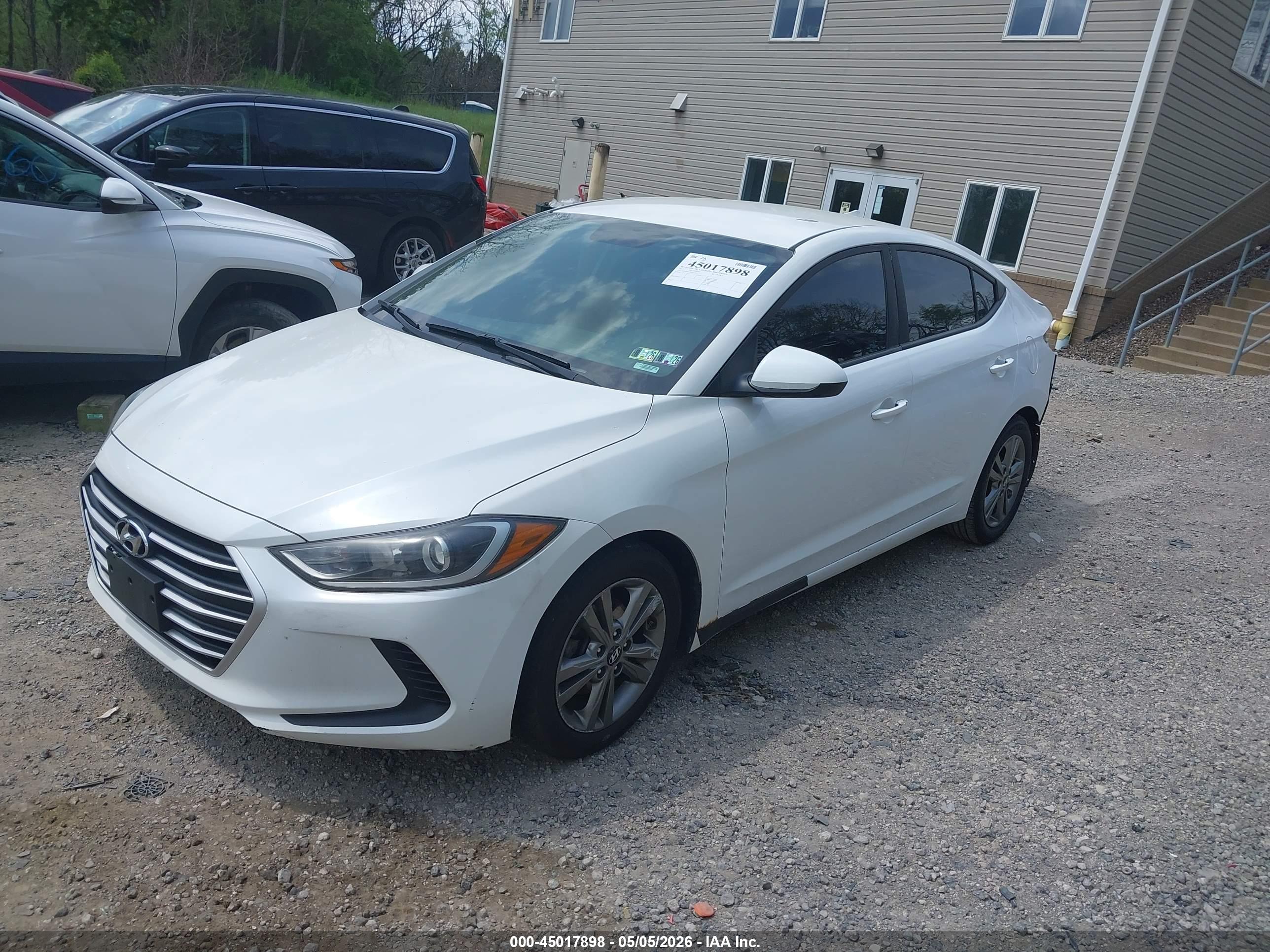 HYUNDAI ELANTRA image 2