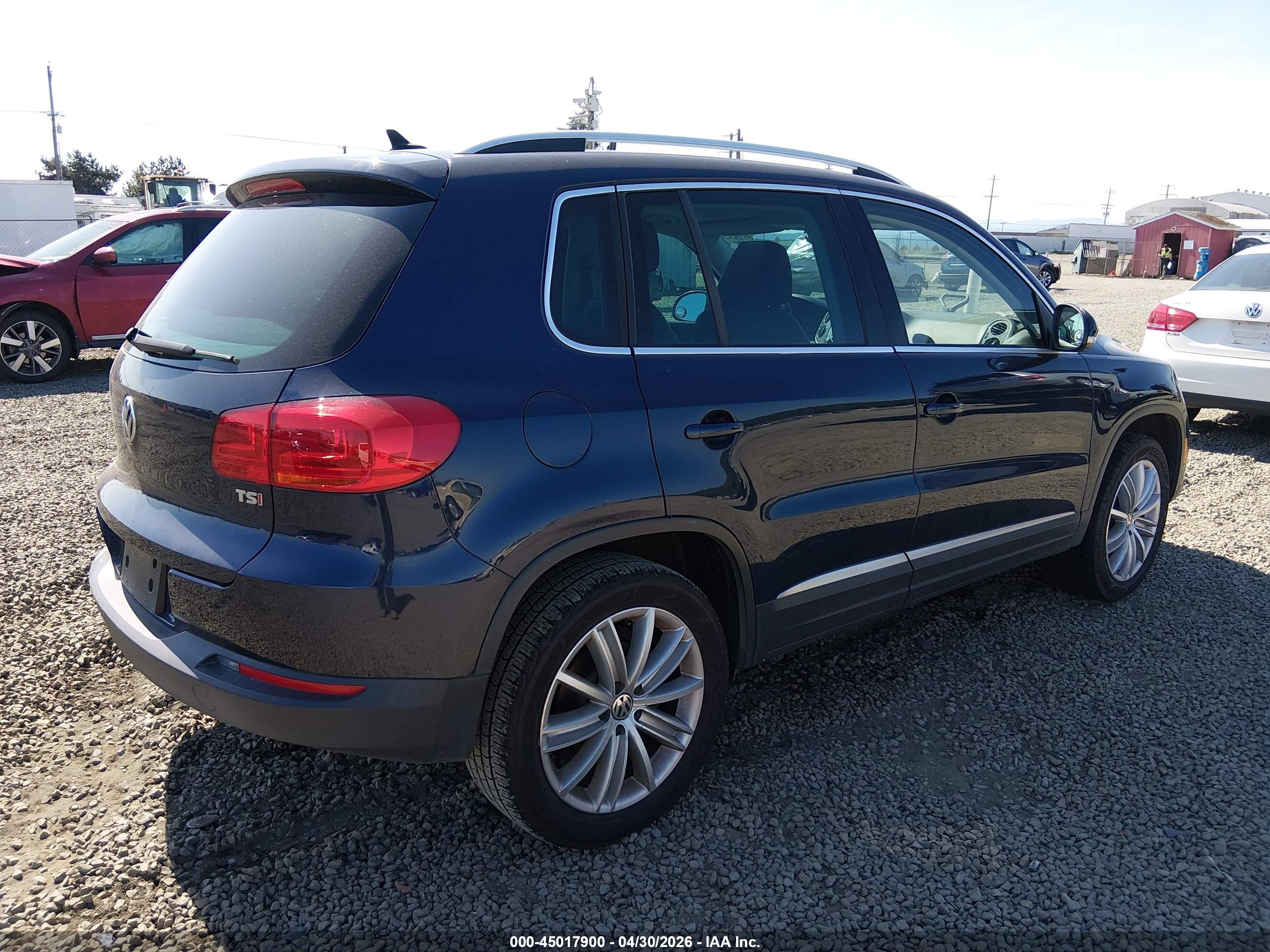 VOLKSWAGEN TIGUAN image 4