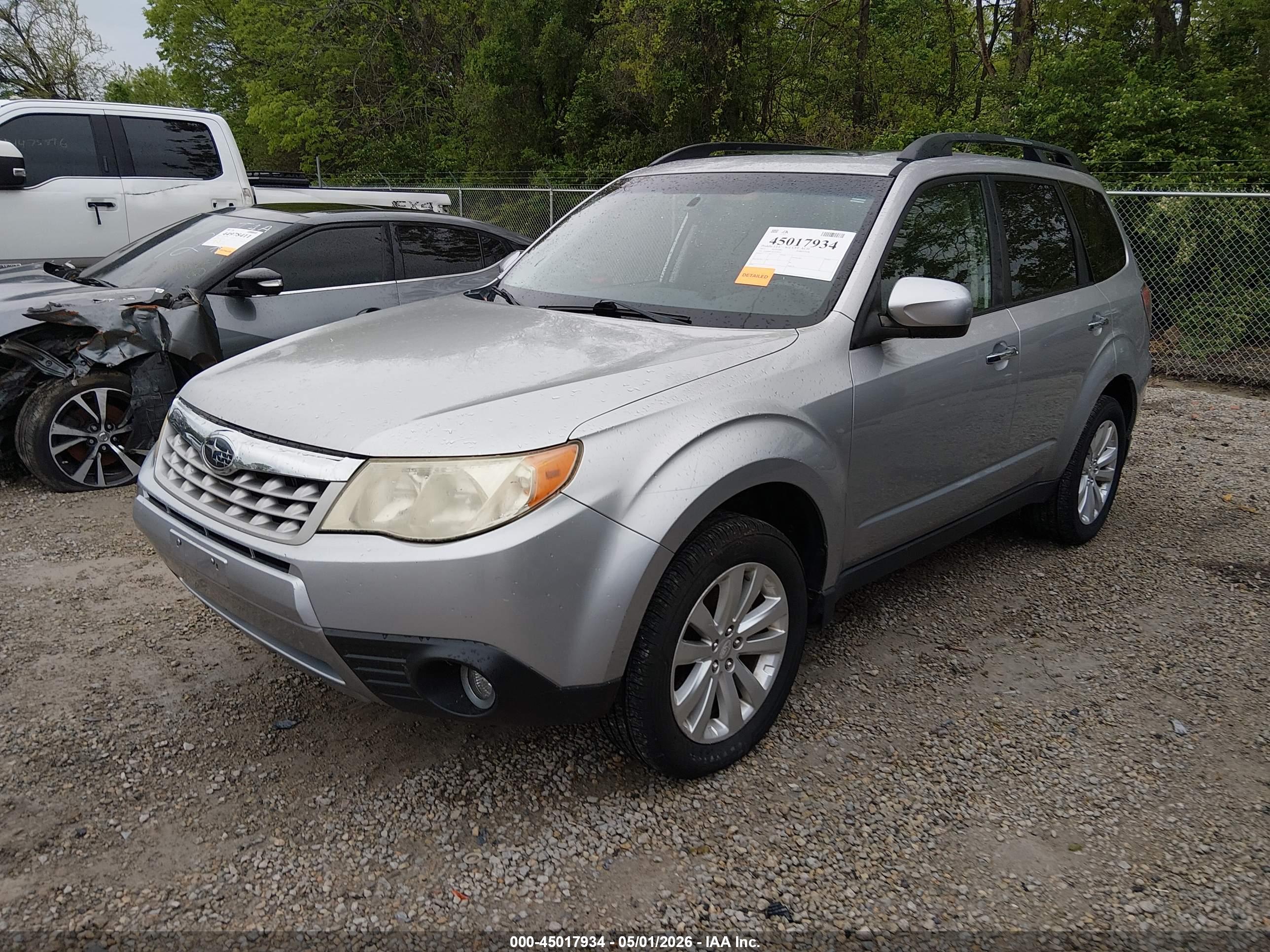 SUBARU FORESTER image 2