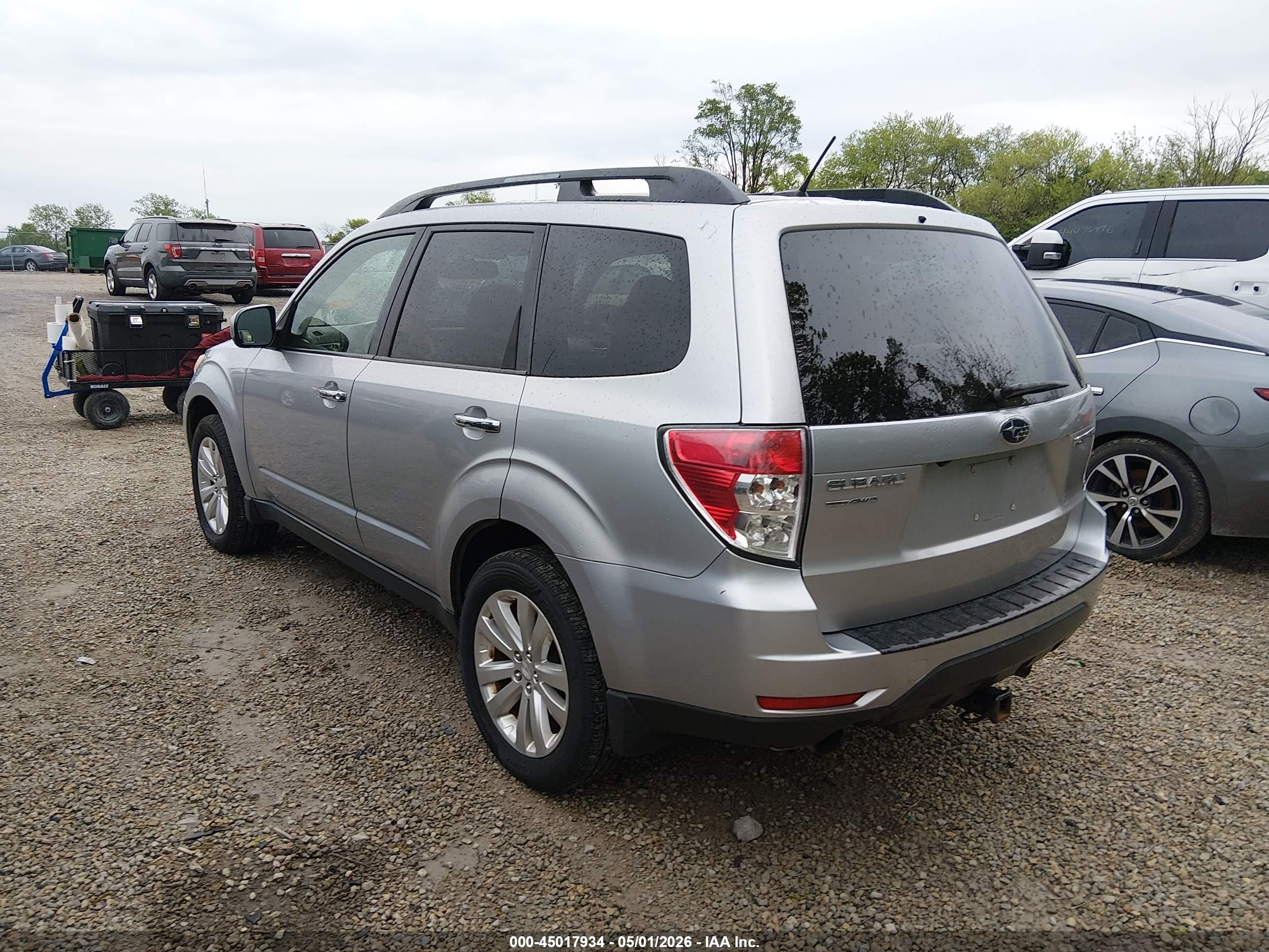 SUBARU FORESTER image 3