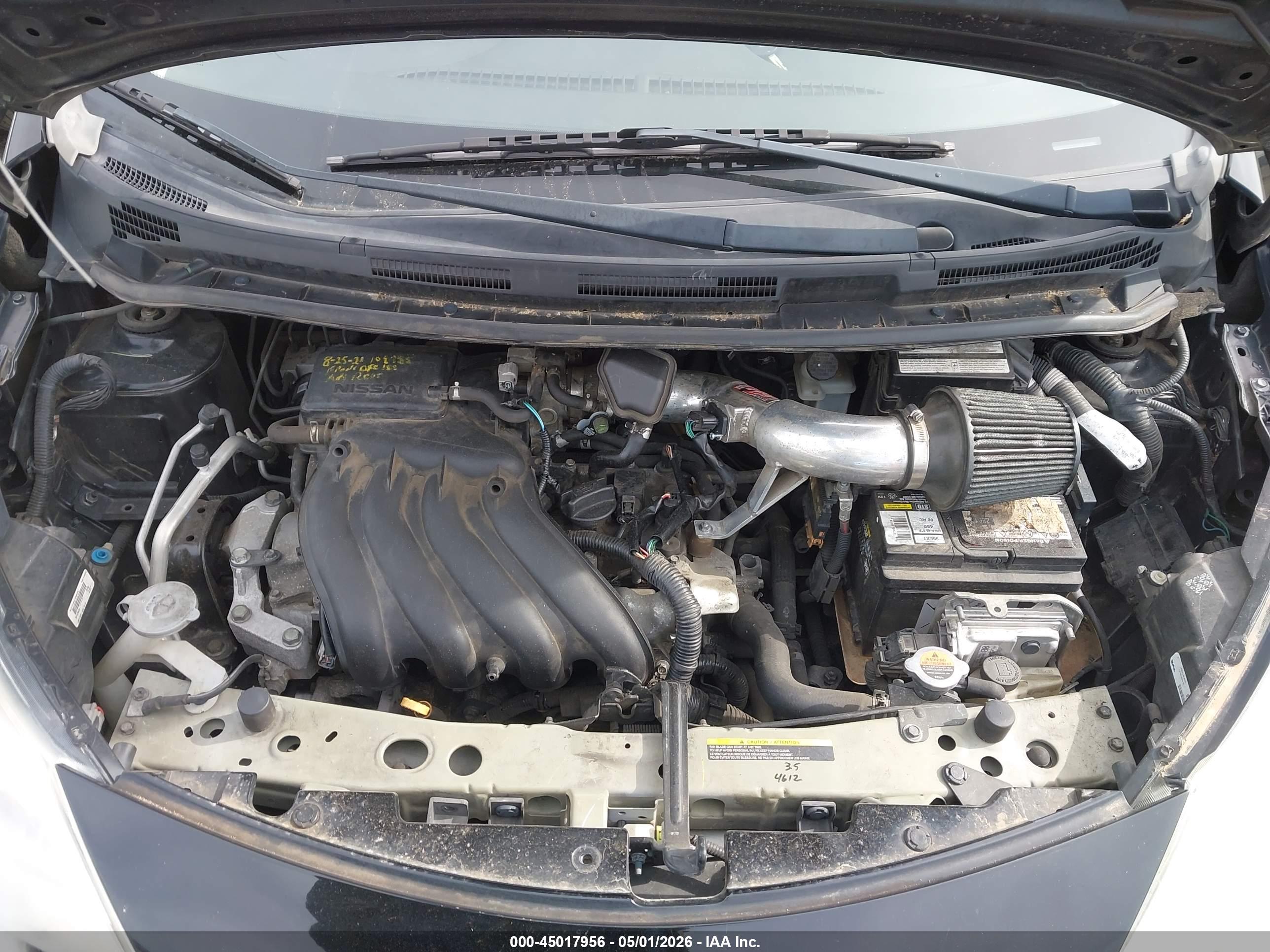 NISSAN VERSA image 10