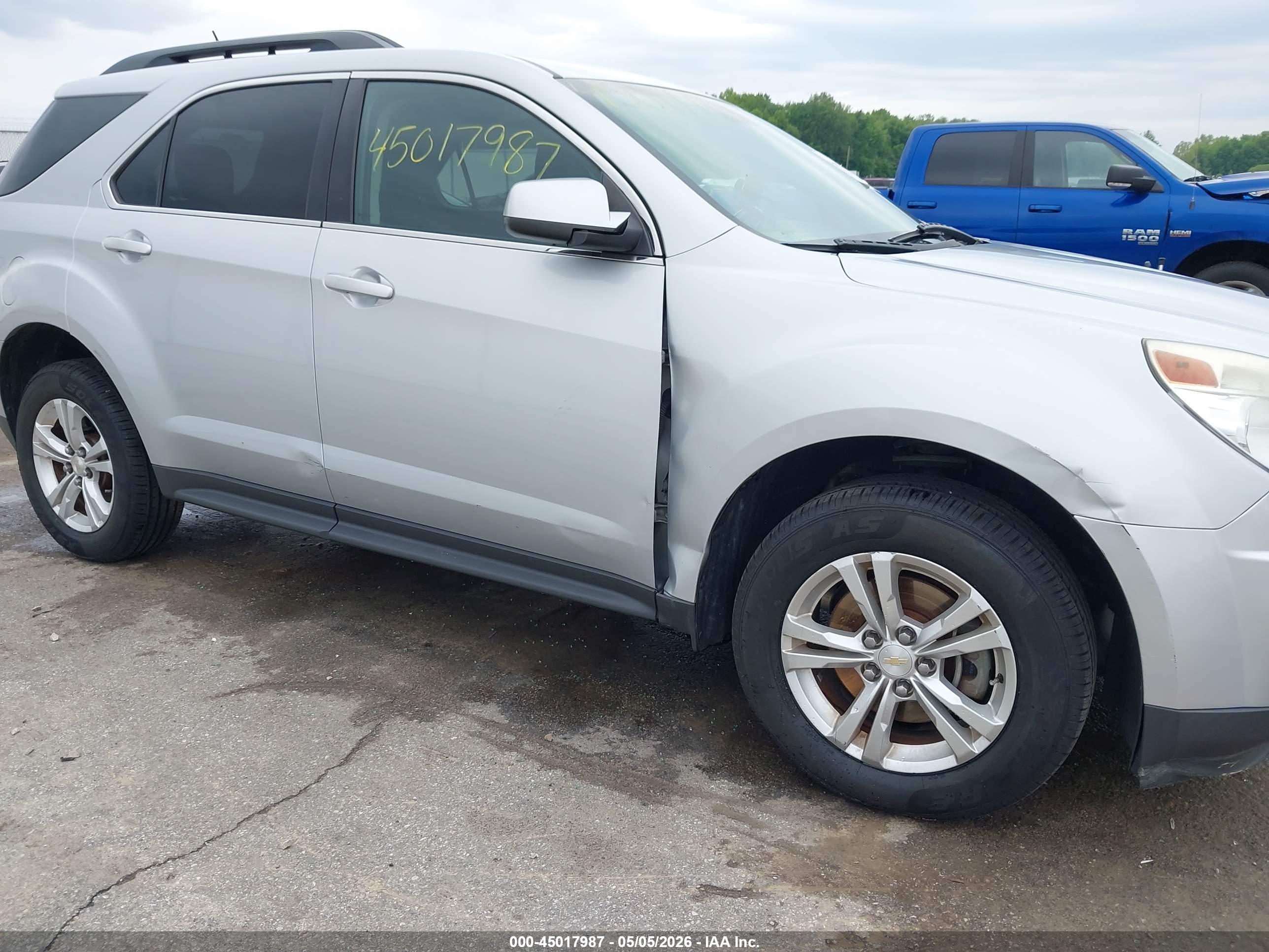 CHEVROLET EQUINOX image 6
