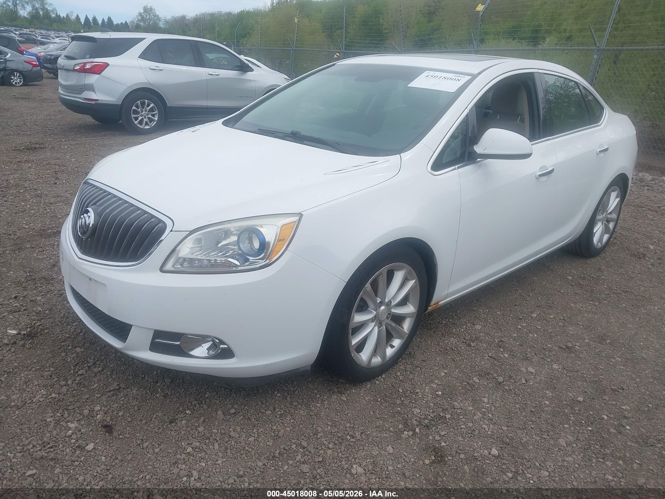BUICK VERANO image 2
