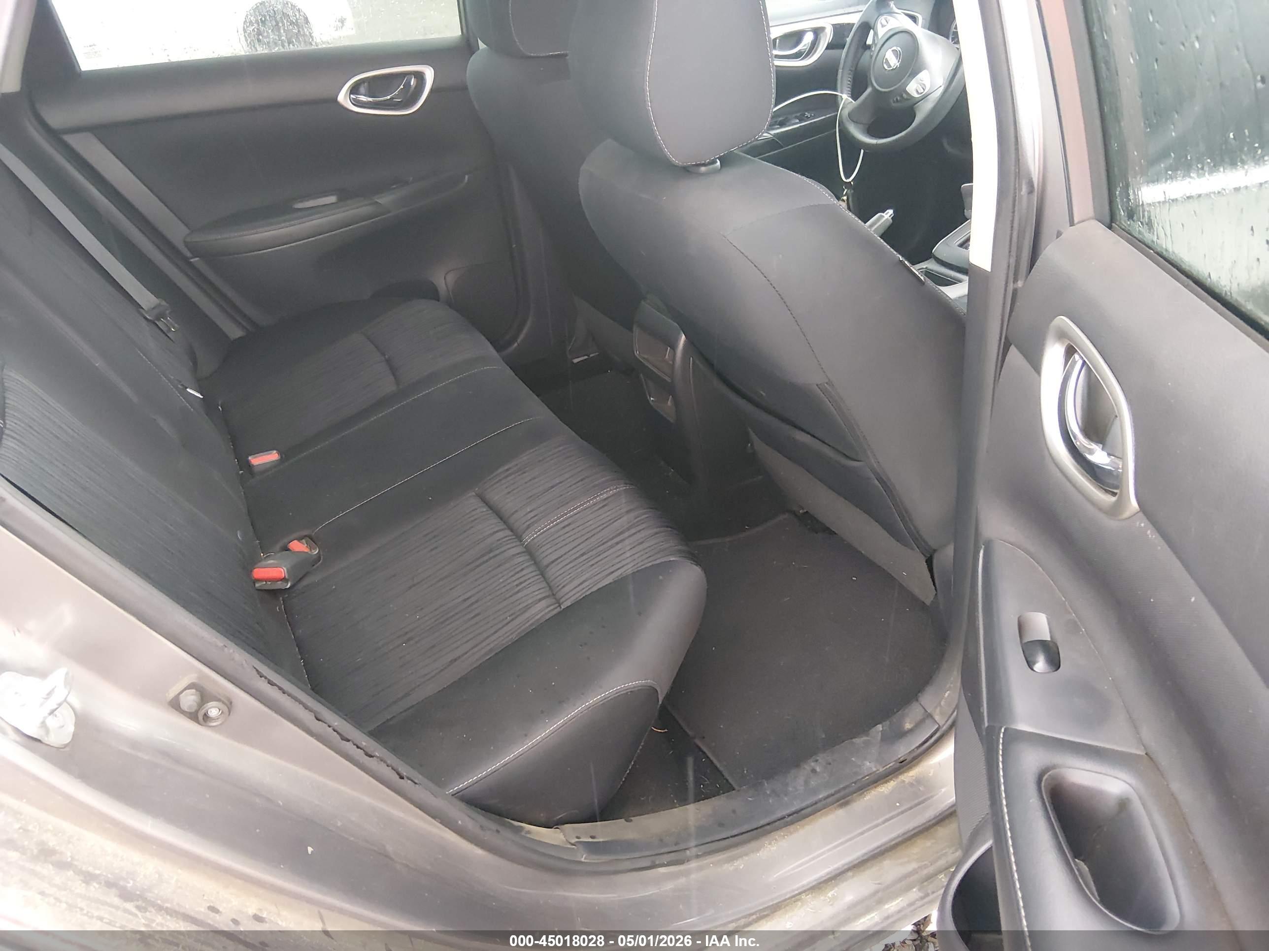 NISSAN SENTRA image 8