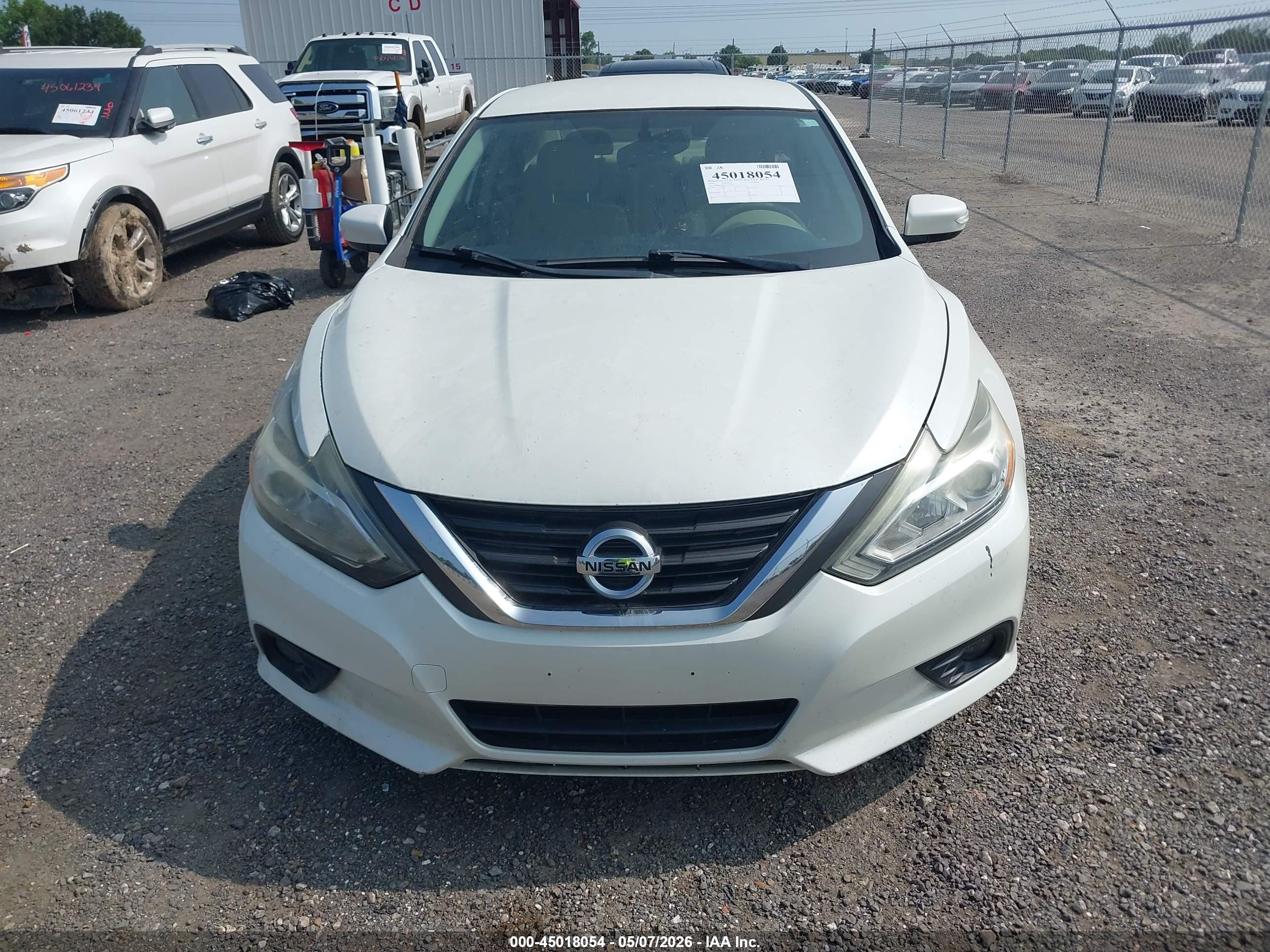 NISSAN ALTIMA image 6