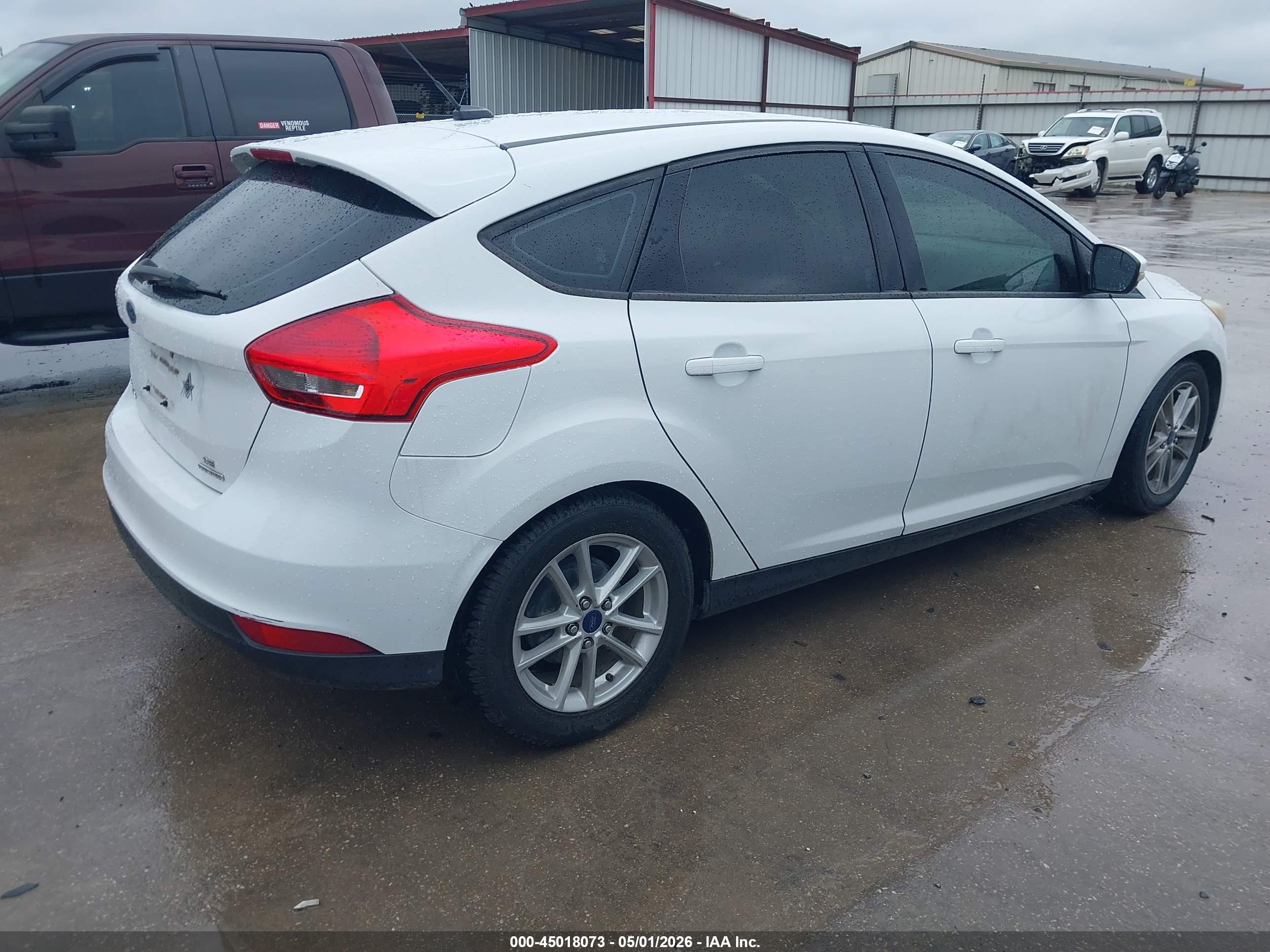 FORD FOCUS image 4