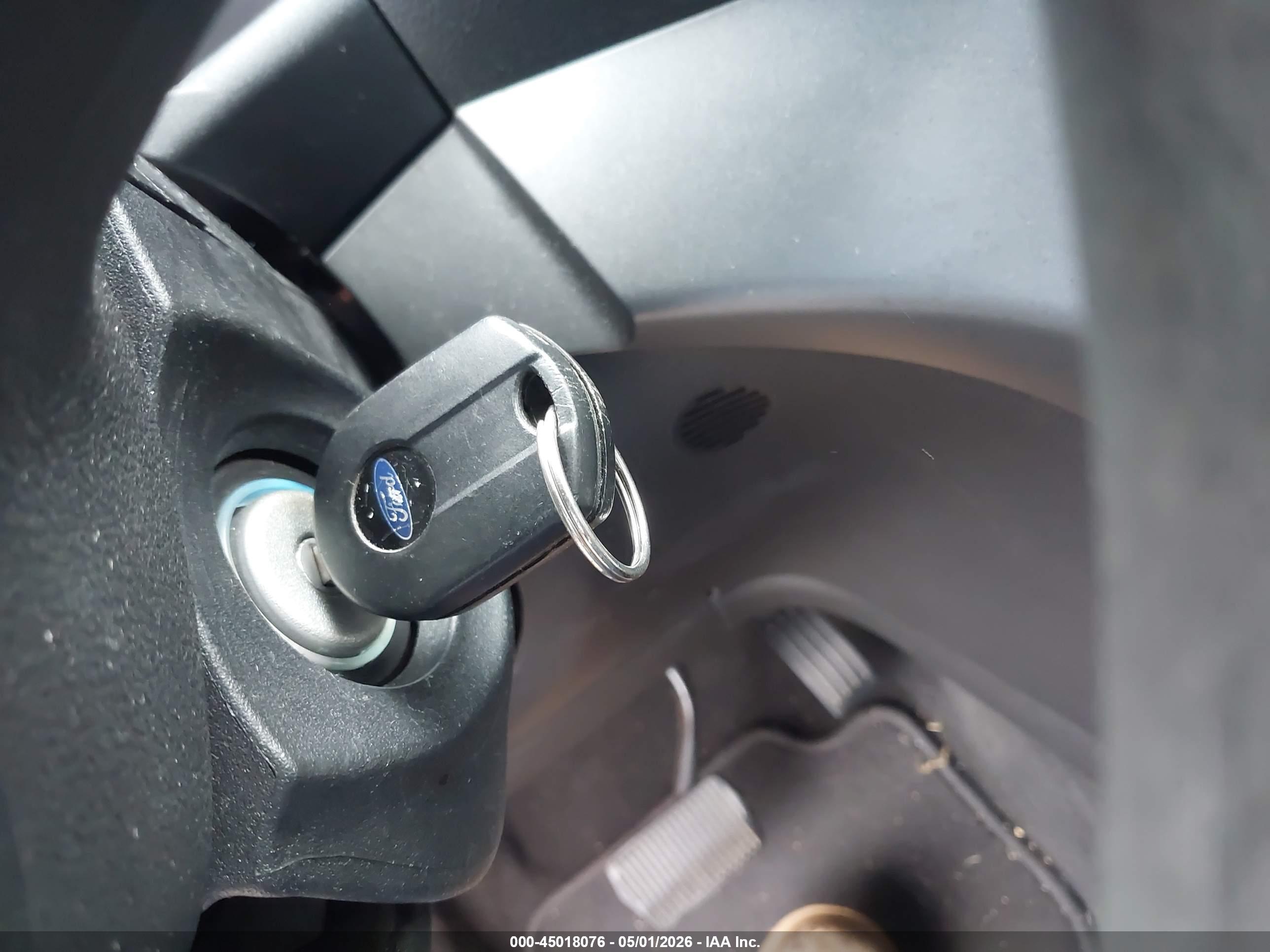 FORD ESCAPE image 11