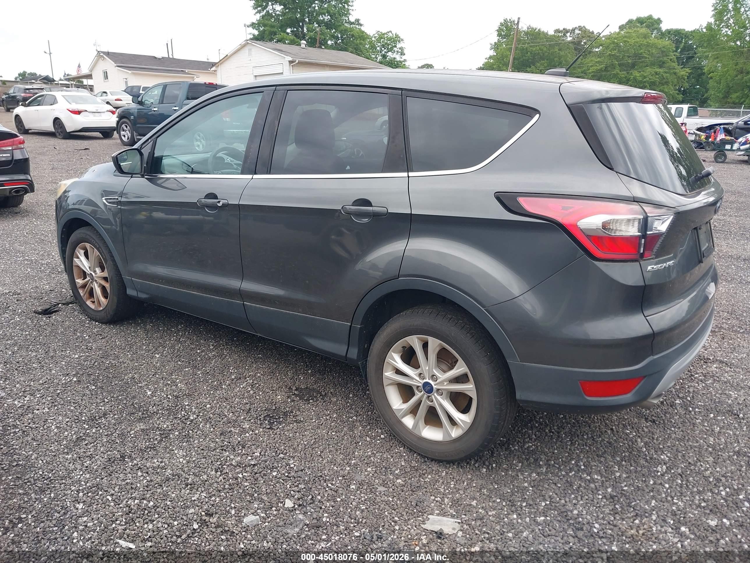FORD ESCAPE image 3