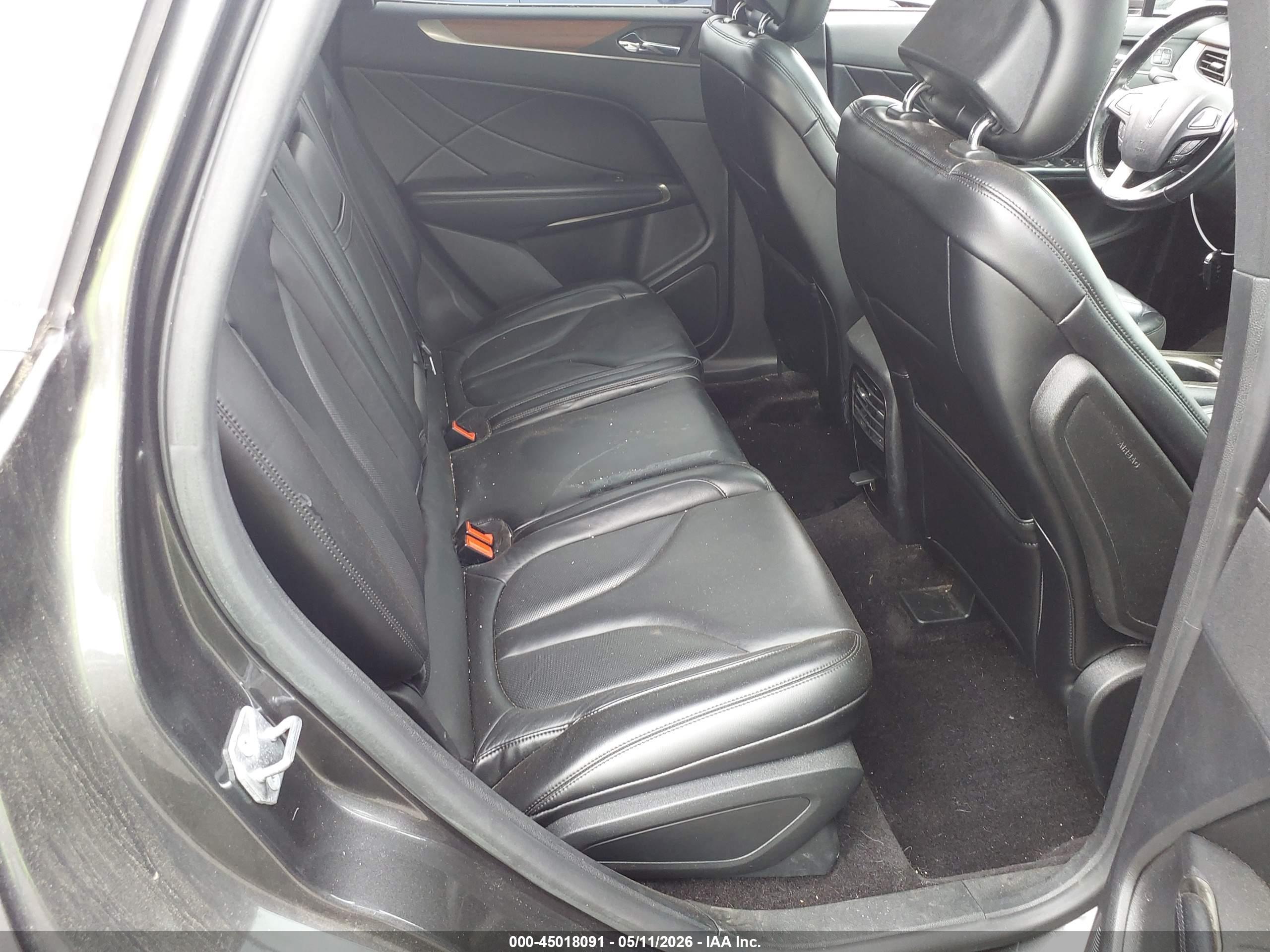 LINCOLN MKC image 8