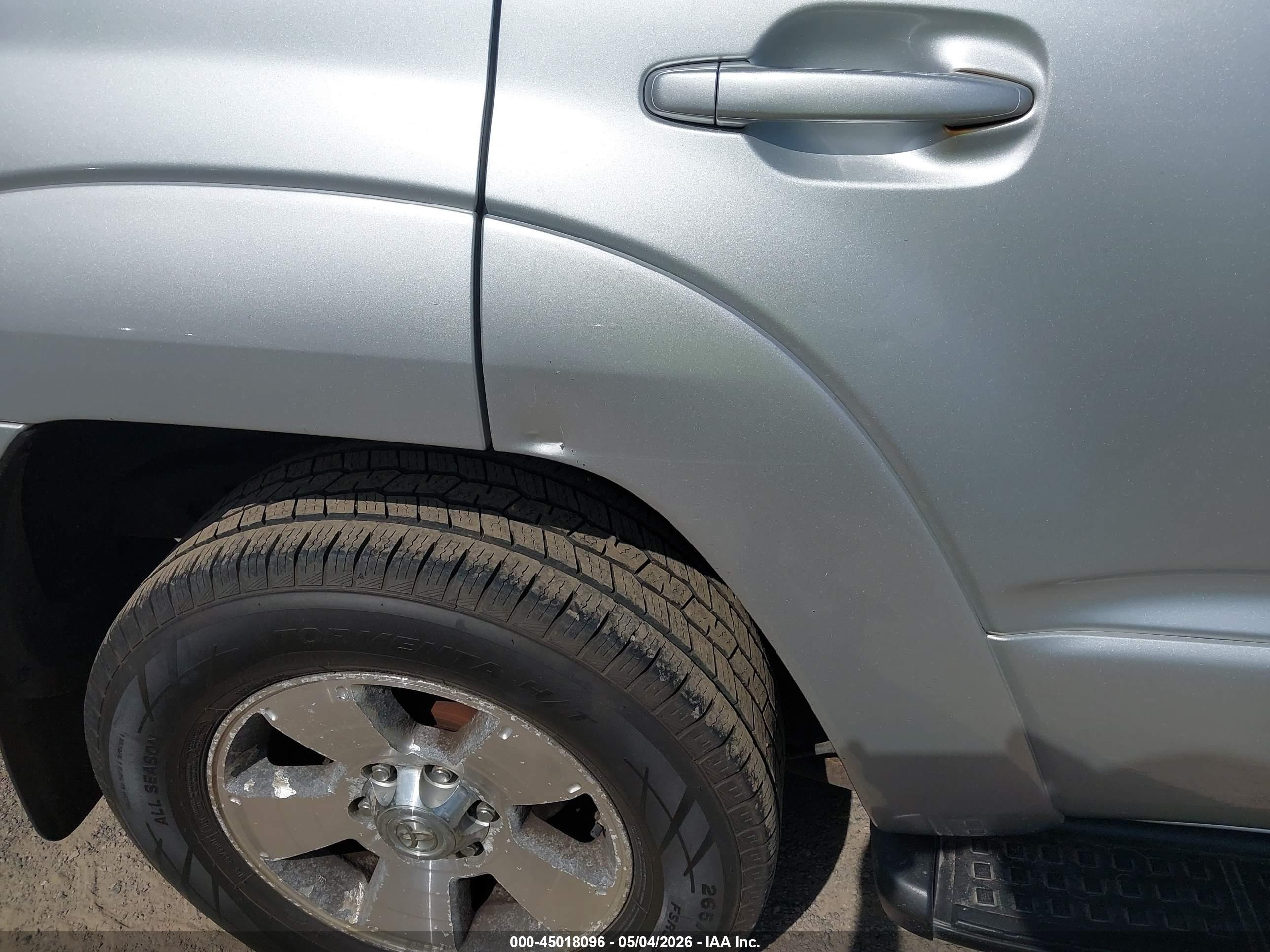 TOYOTA 4RUNNER image 6