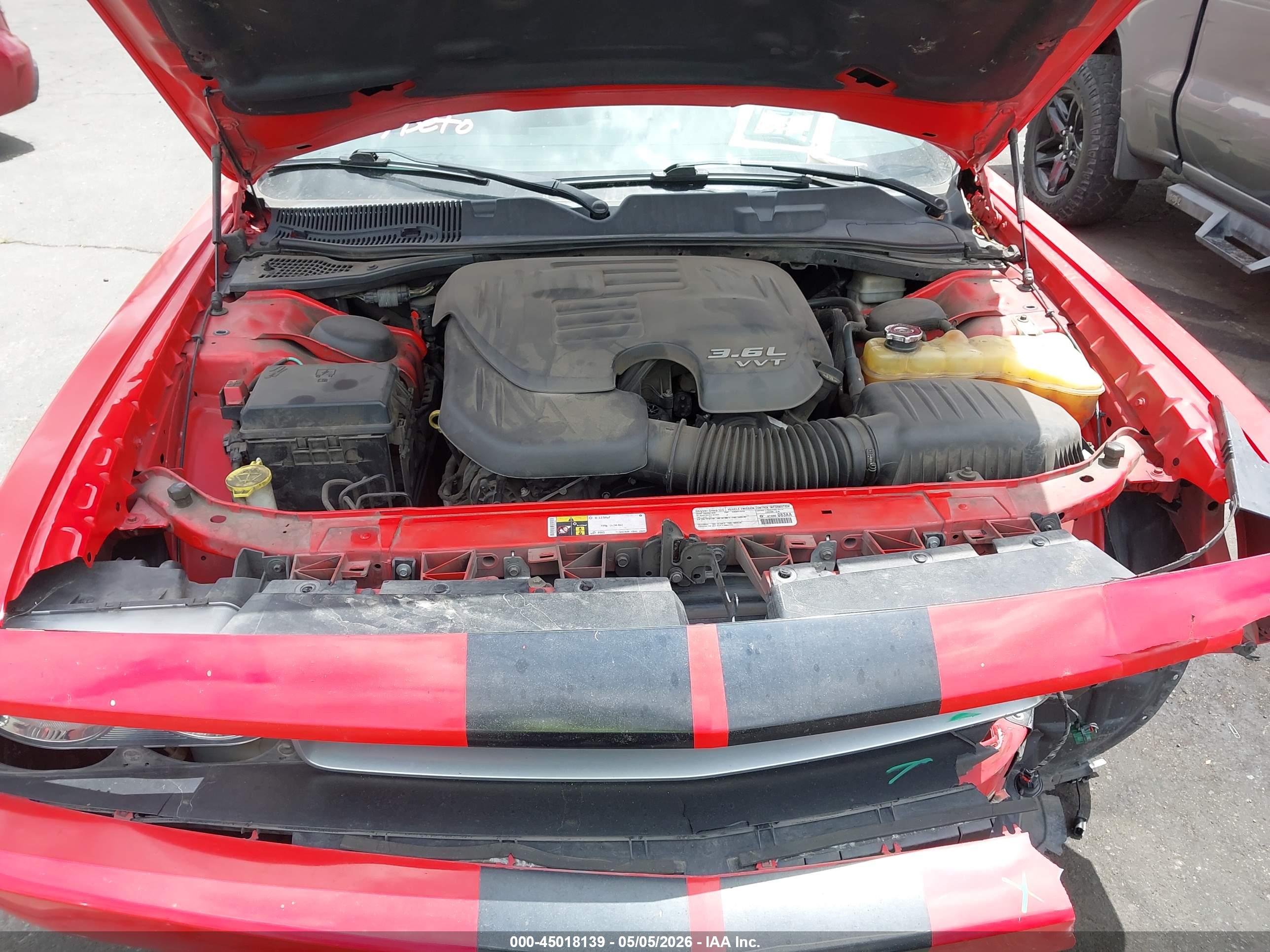 DODGE CHALLENGER image 10