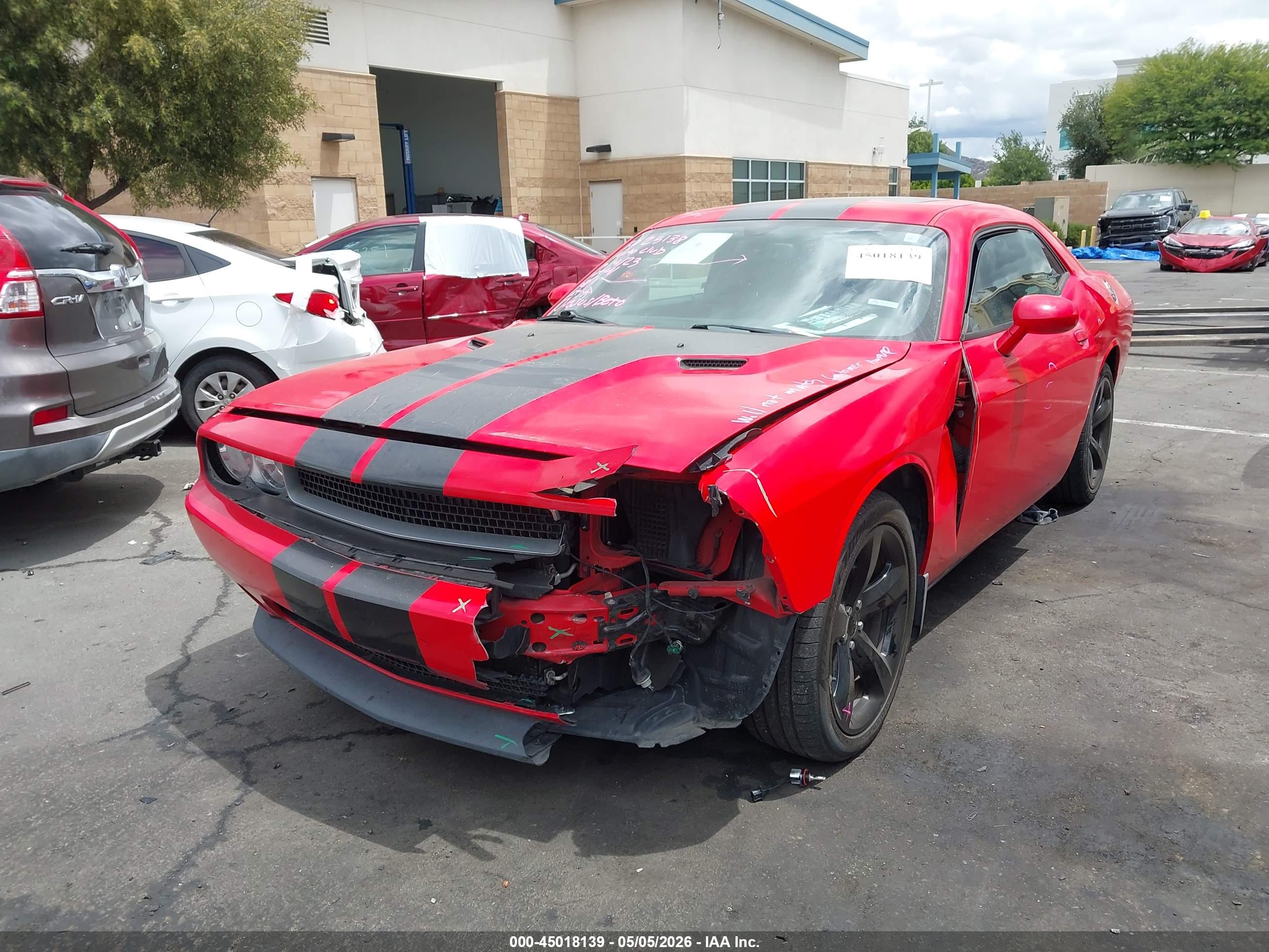 DODGE CHALLENGER image 6