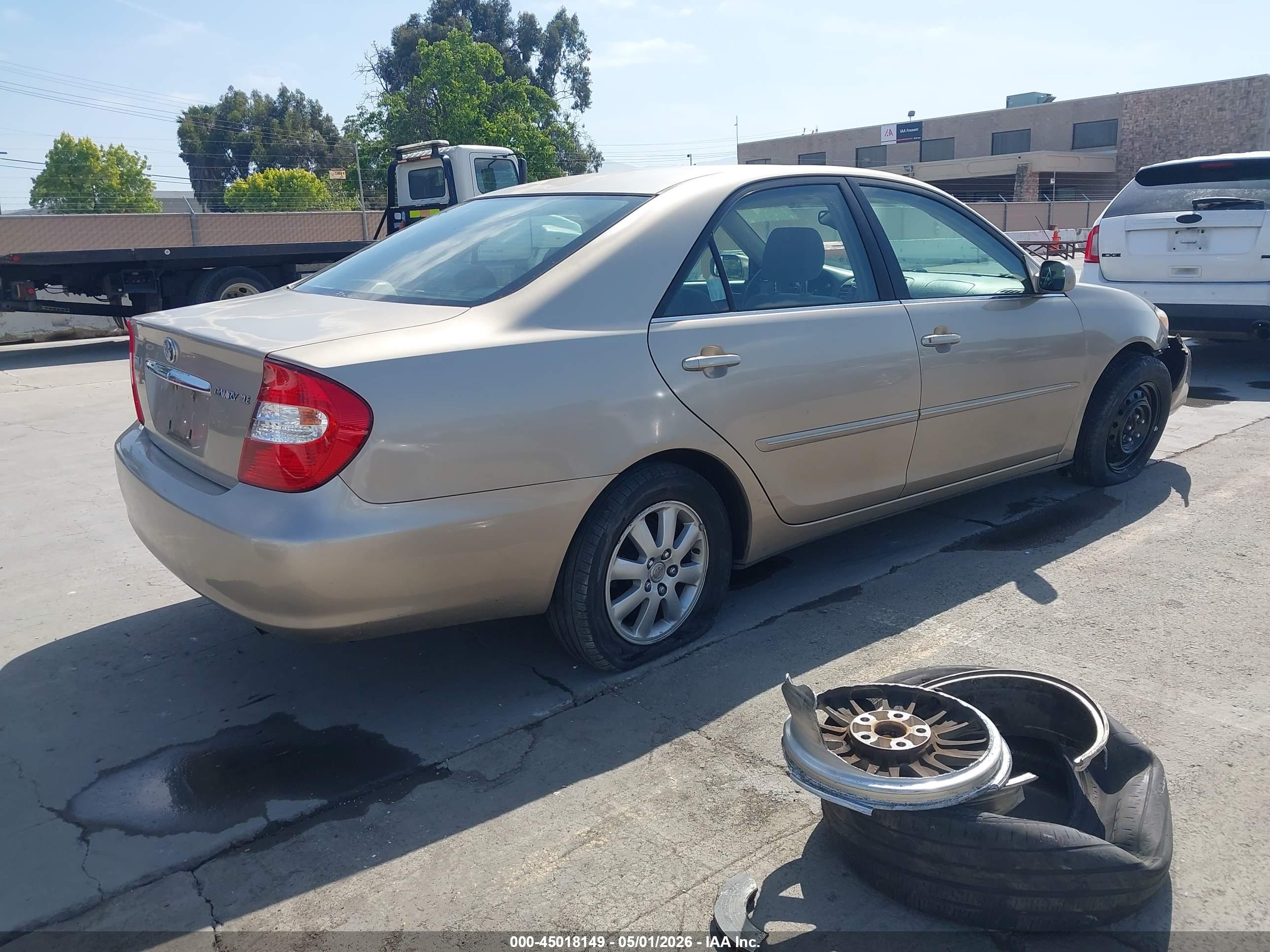 TOYOTA CAMRY image 4