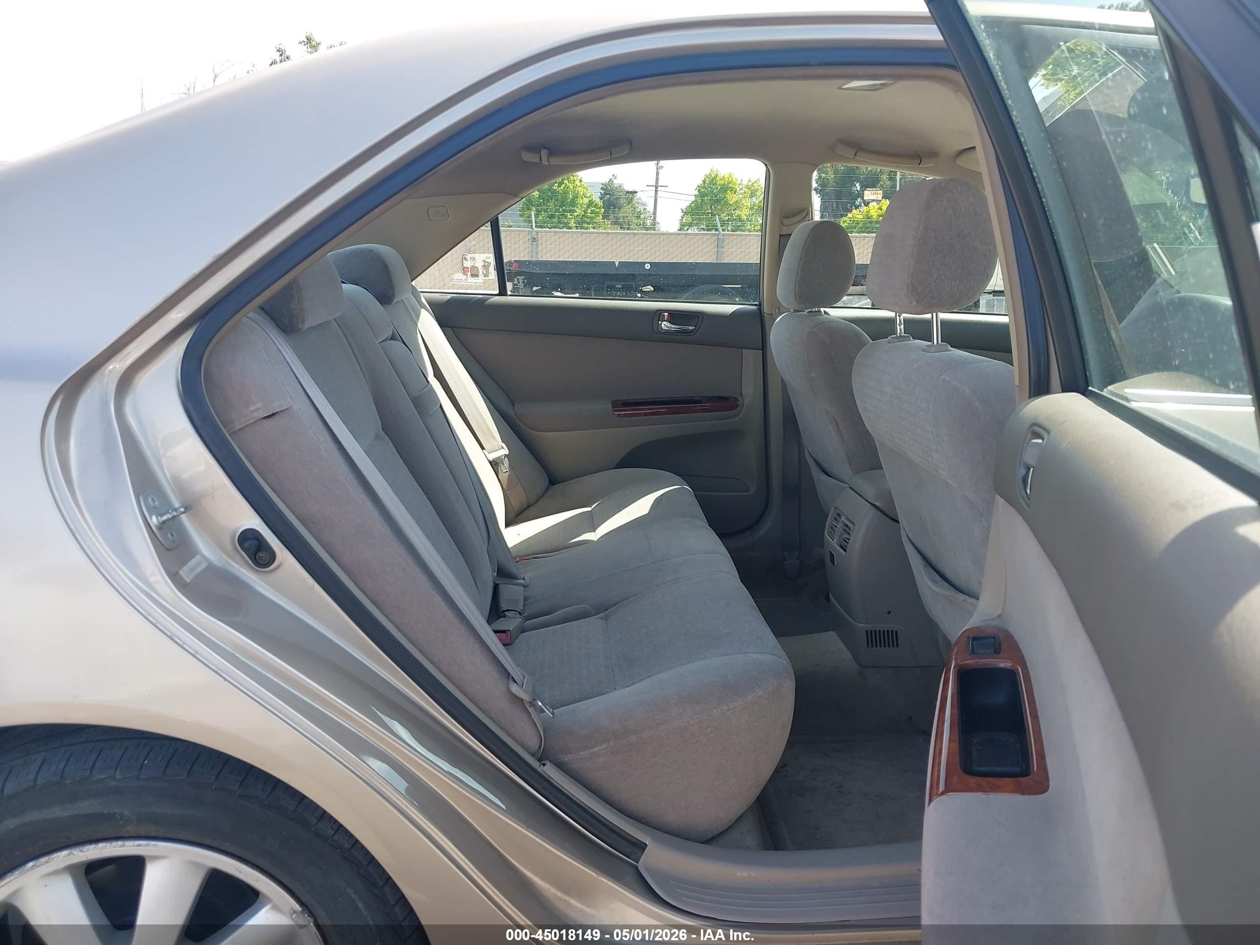 TOYOTA CAMRY image 8