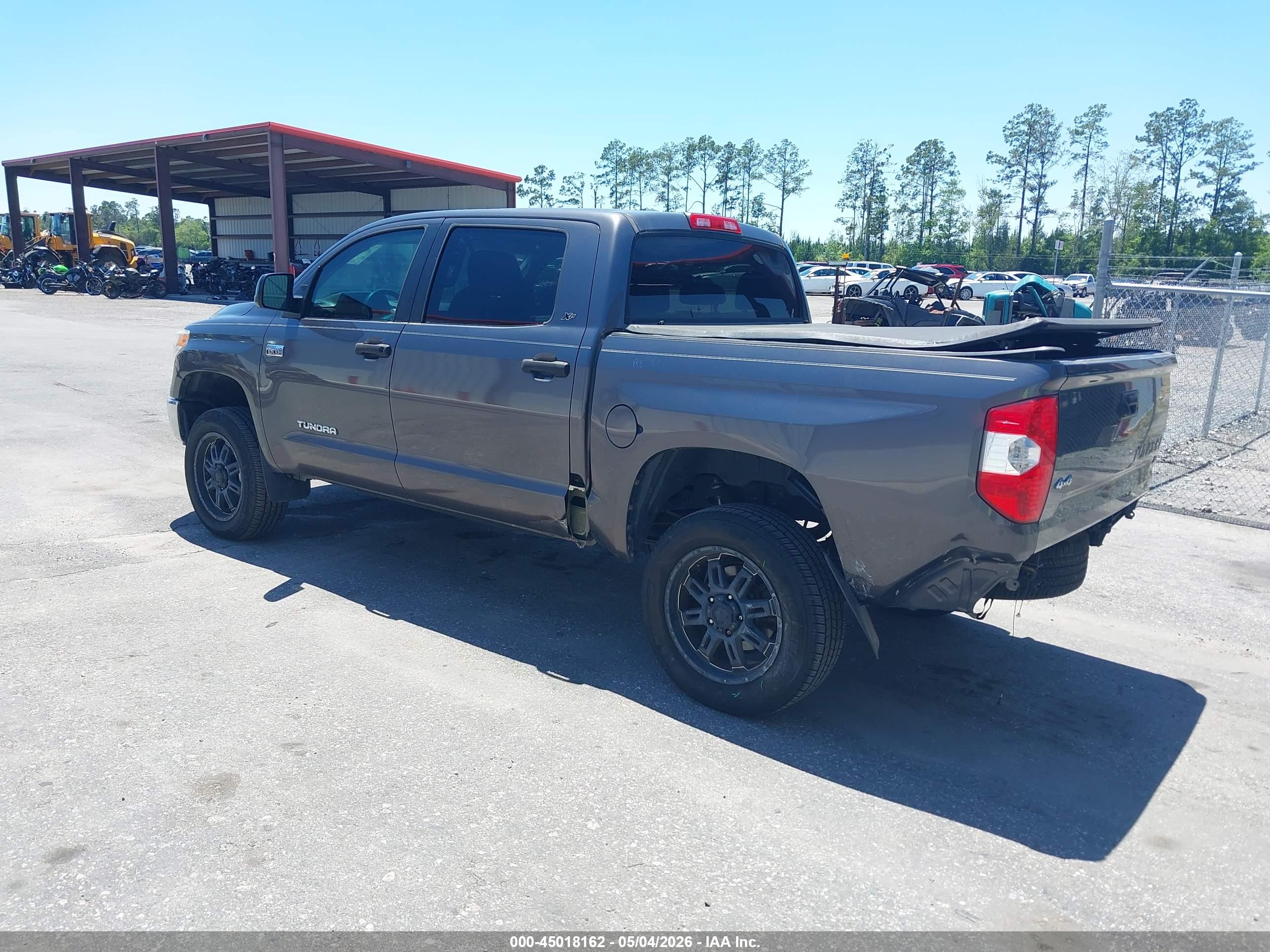 TOYOTA TUNDRA image 3