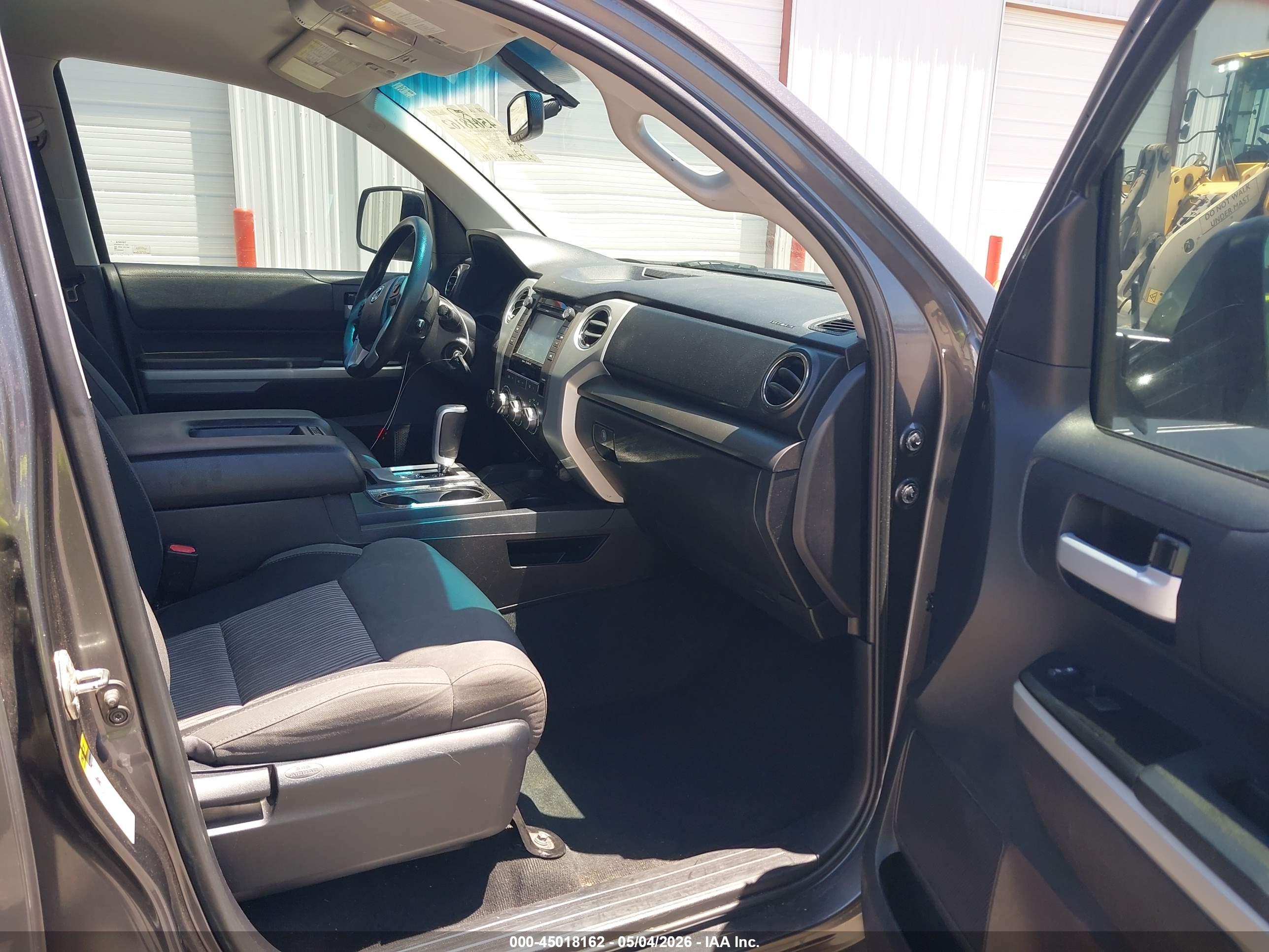 TOYOTA TUNDRA image 5