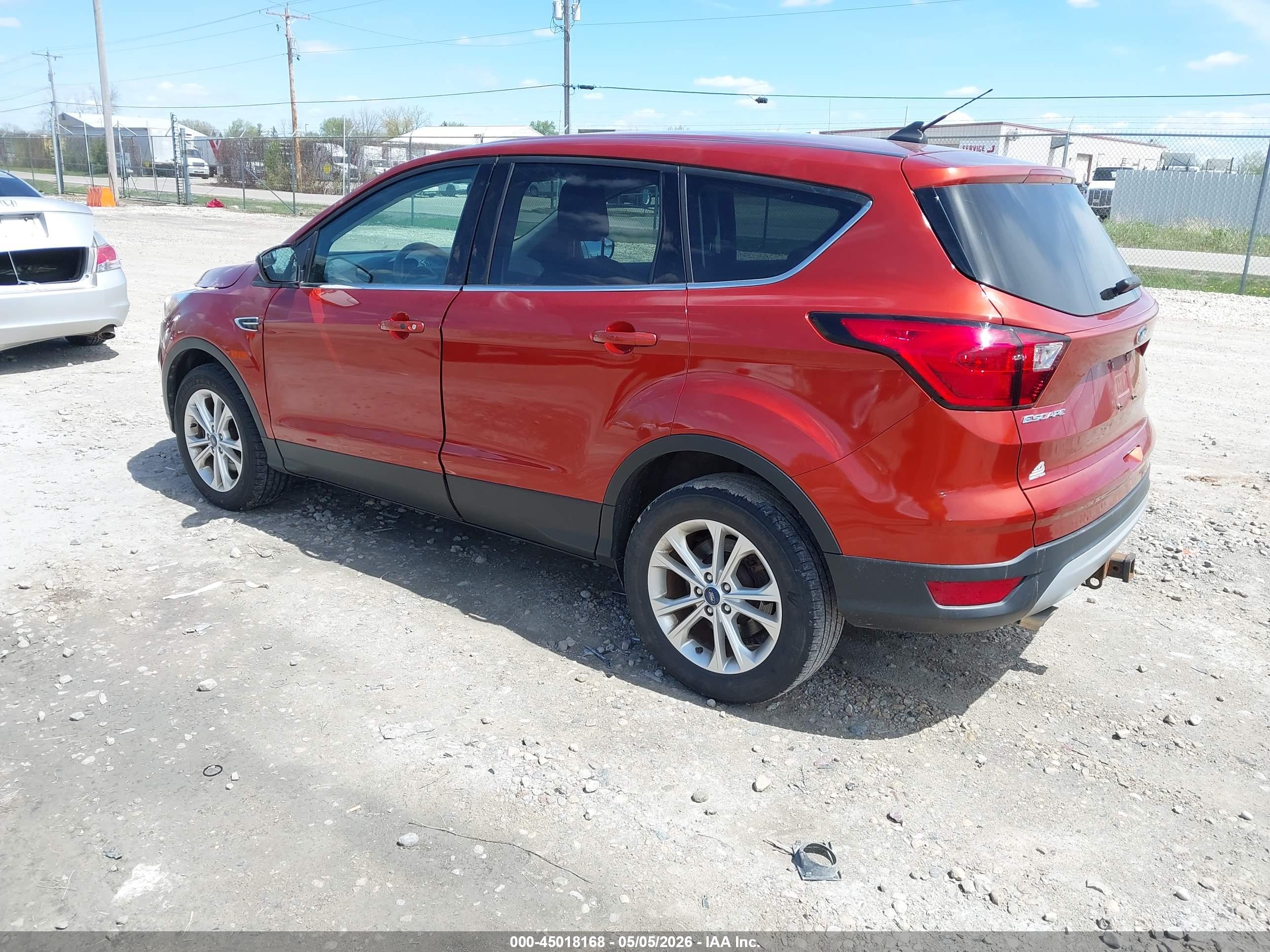 FORD ESCAPE image 3