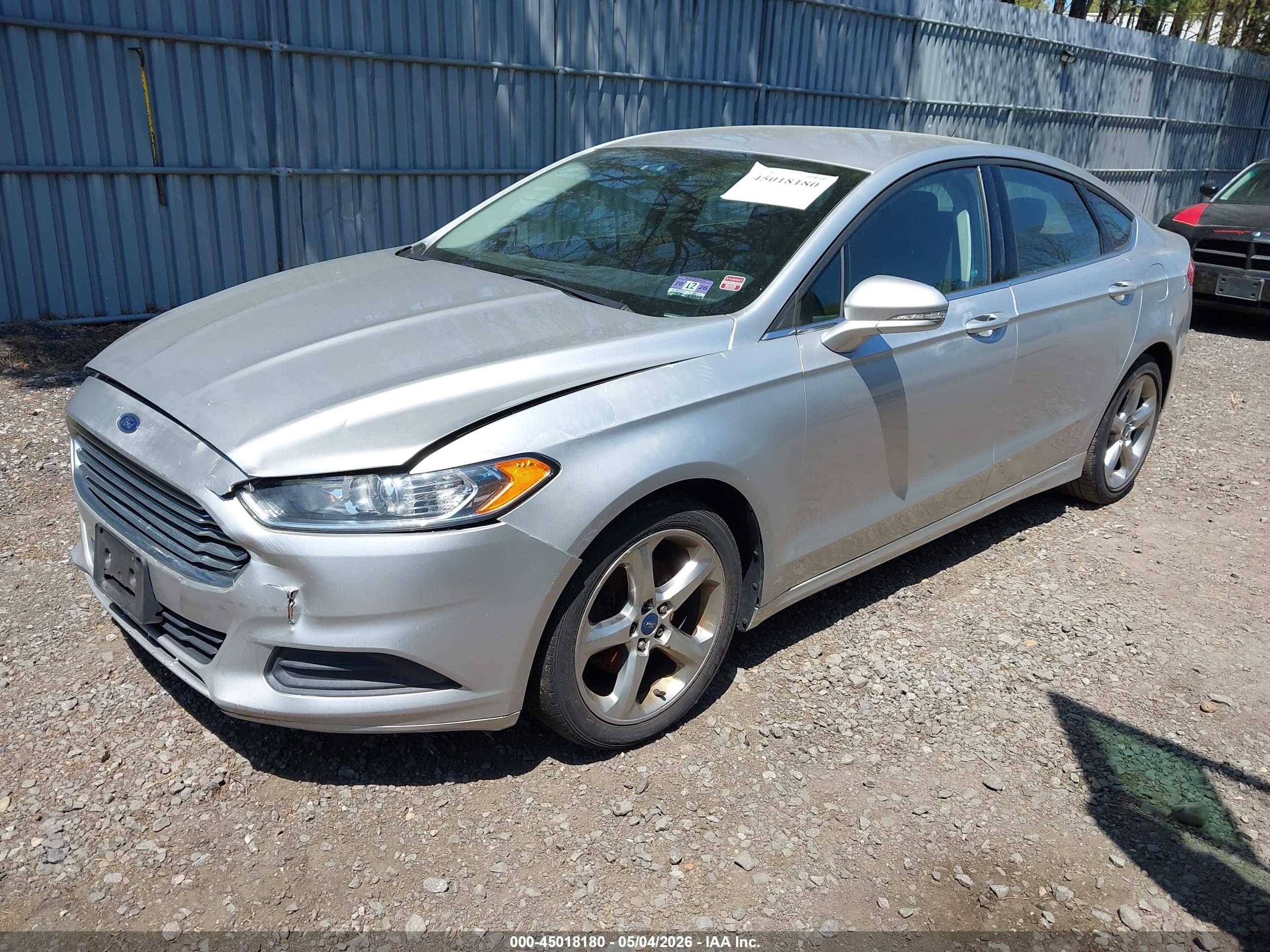 FORD FUSION image 2