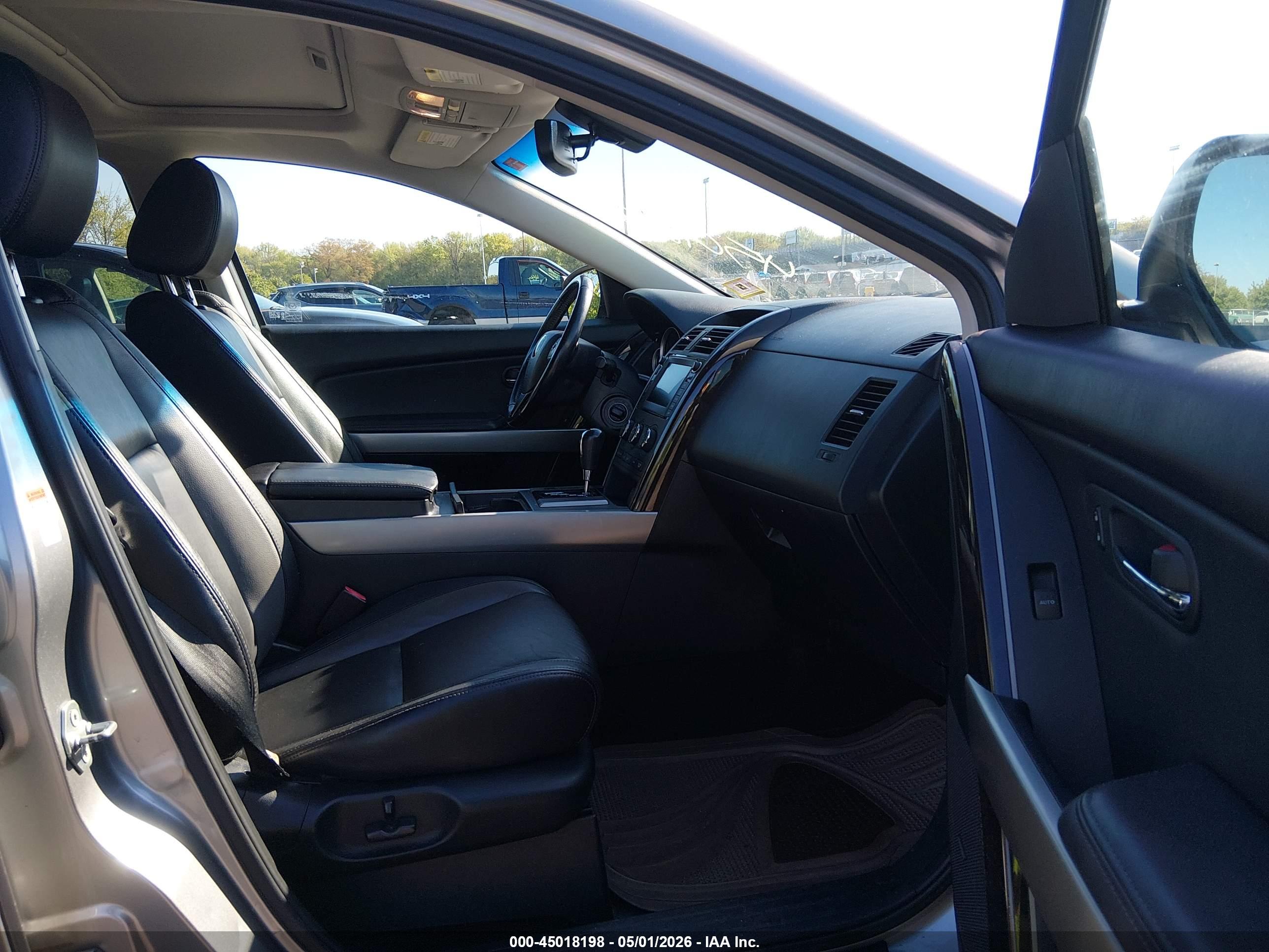 MAZDA CX-9 image 5
