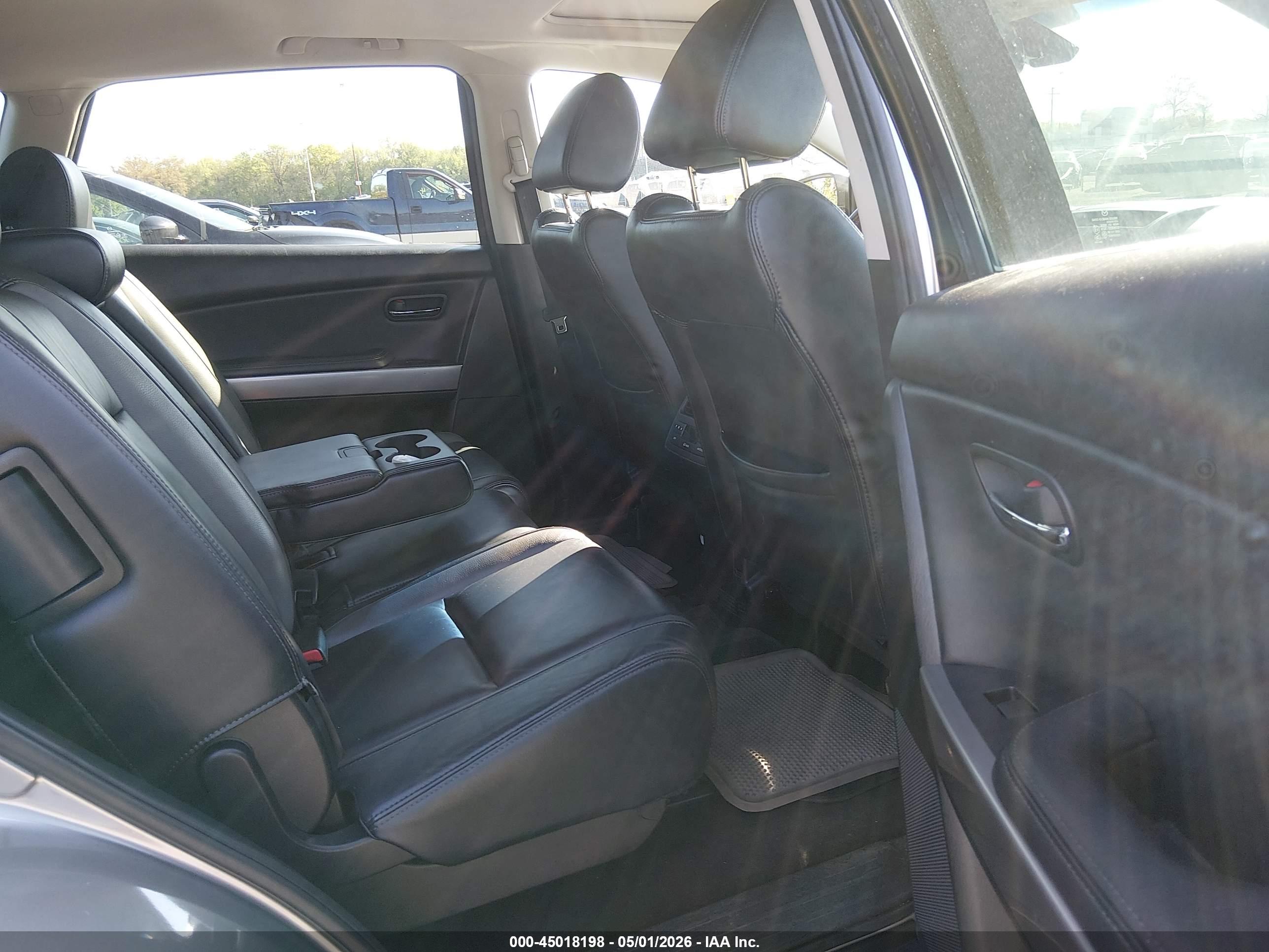 MAZDA CX-9 image 8