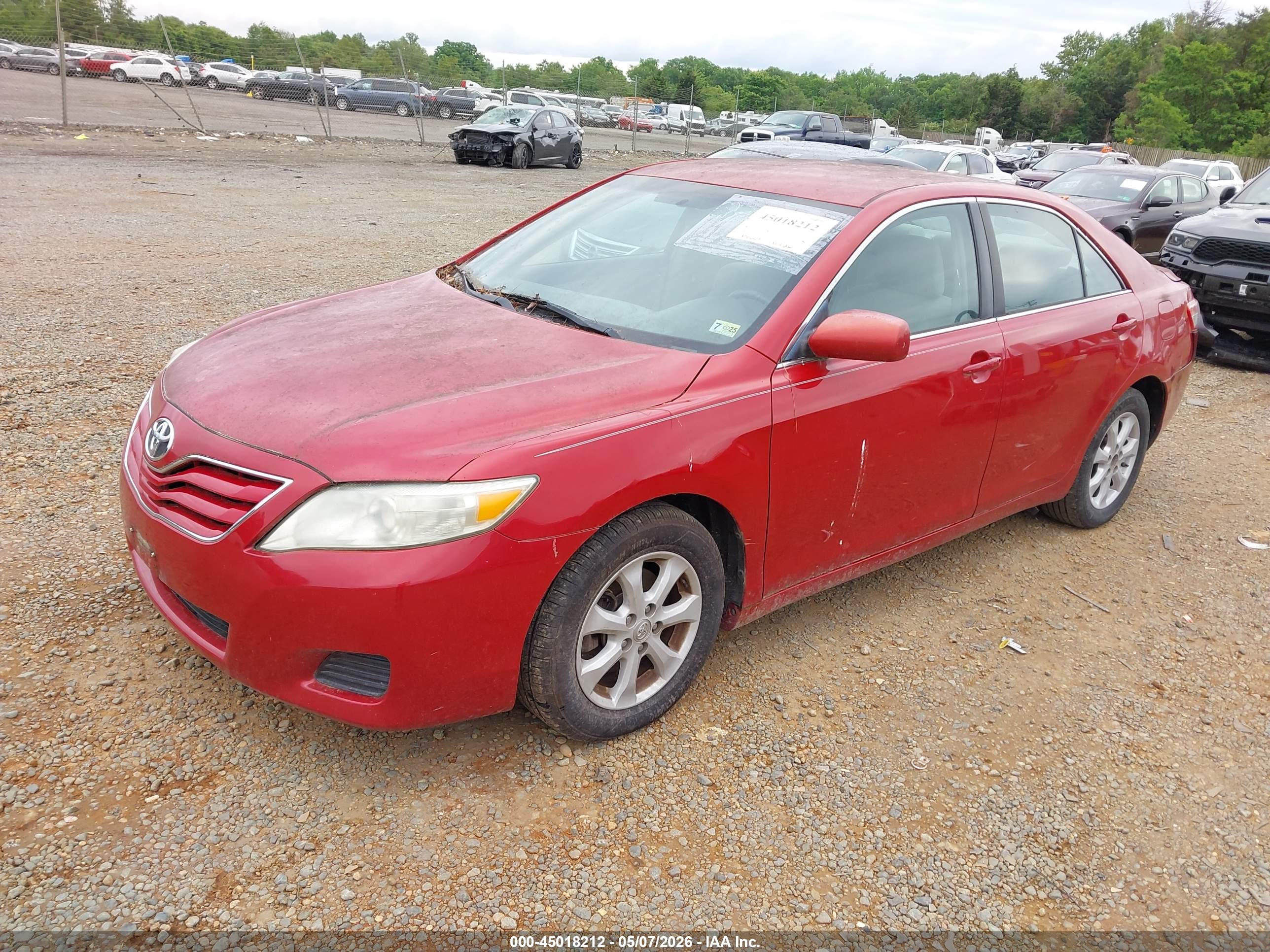 TOYOTA CAMRY image 2
