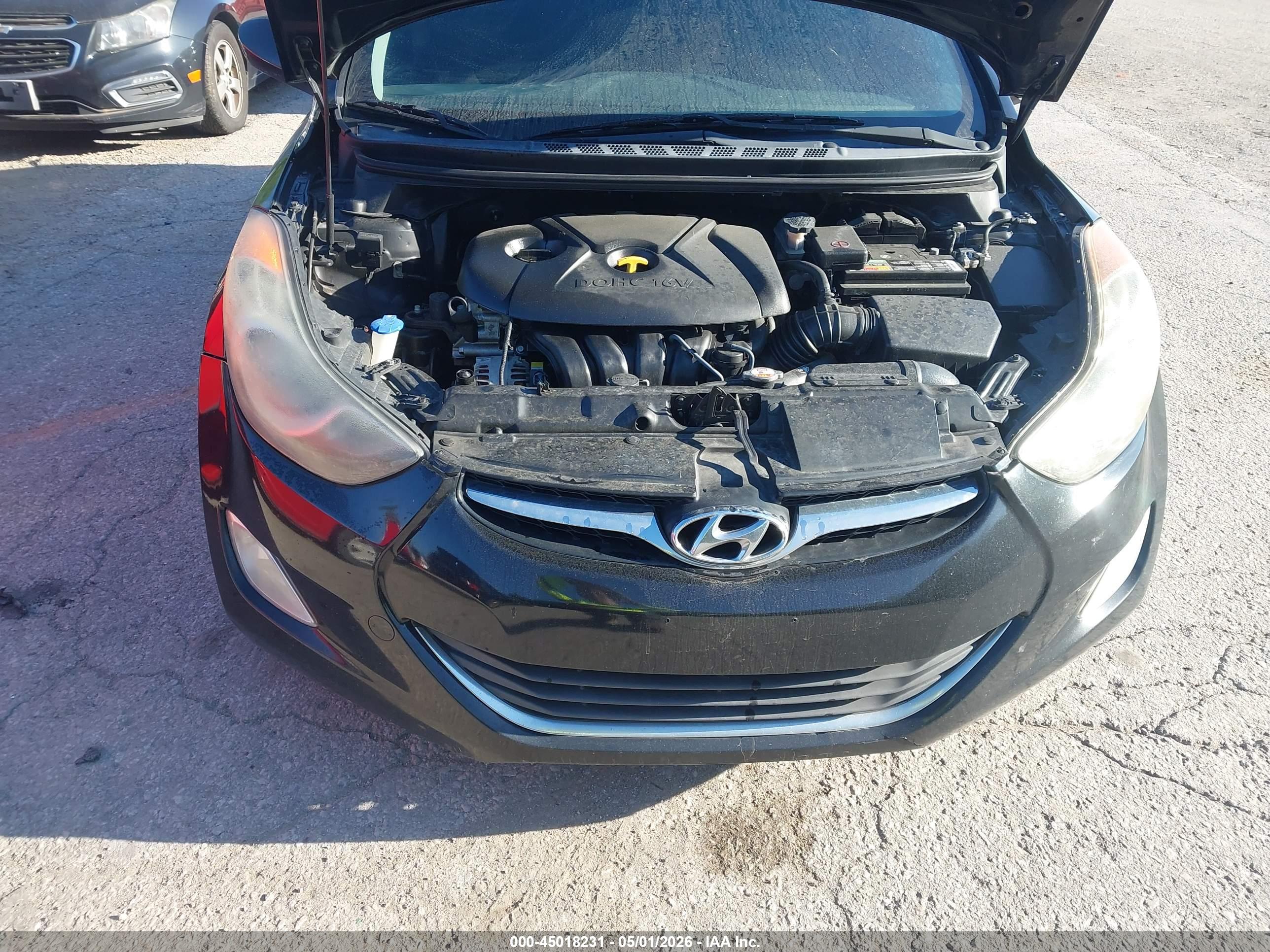 HYUNDAI ELANTRA image 10