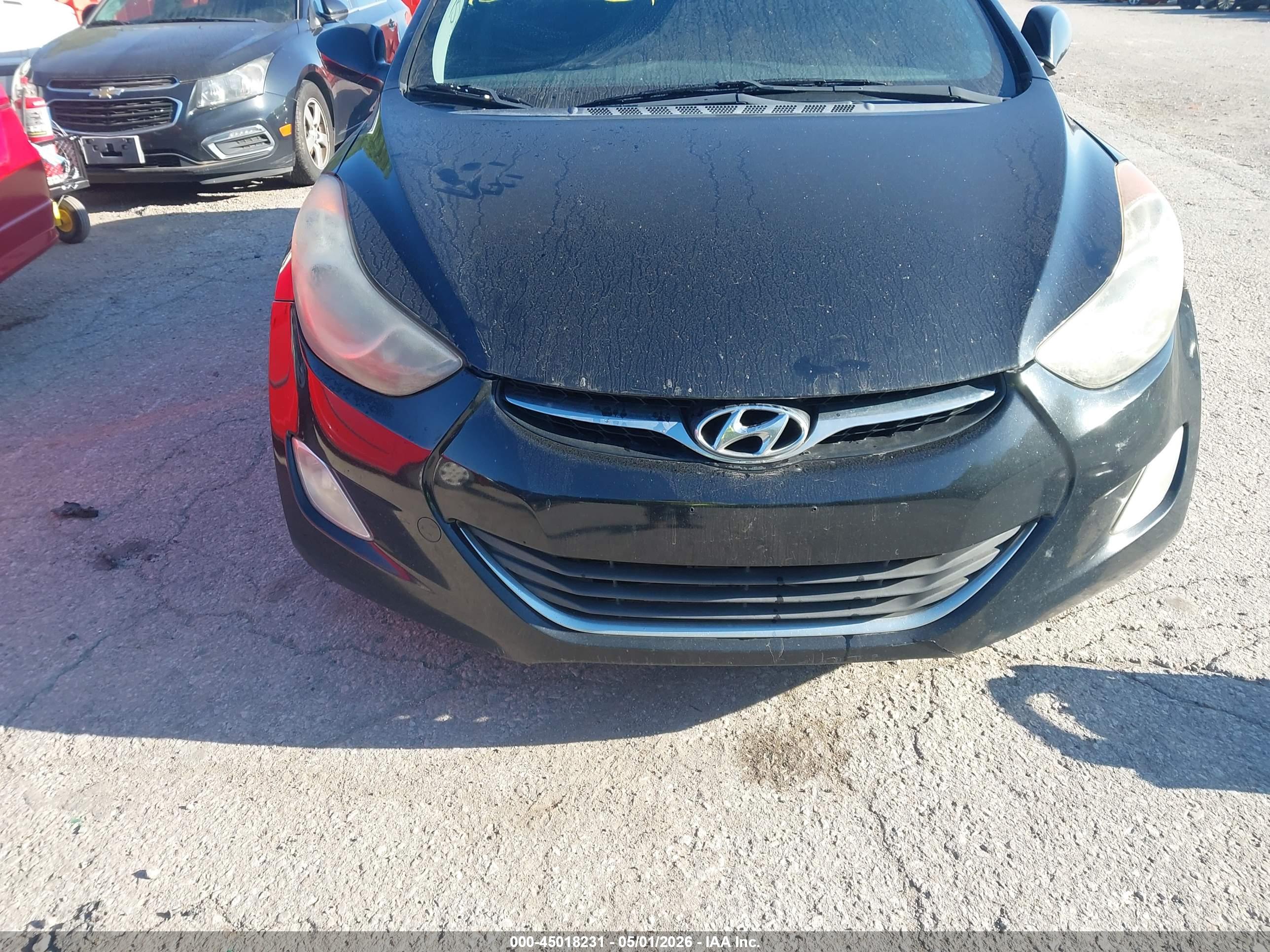 HYUNDAI ELANTRA image 6