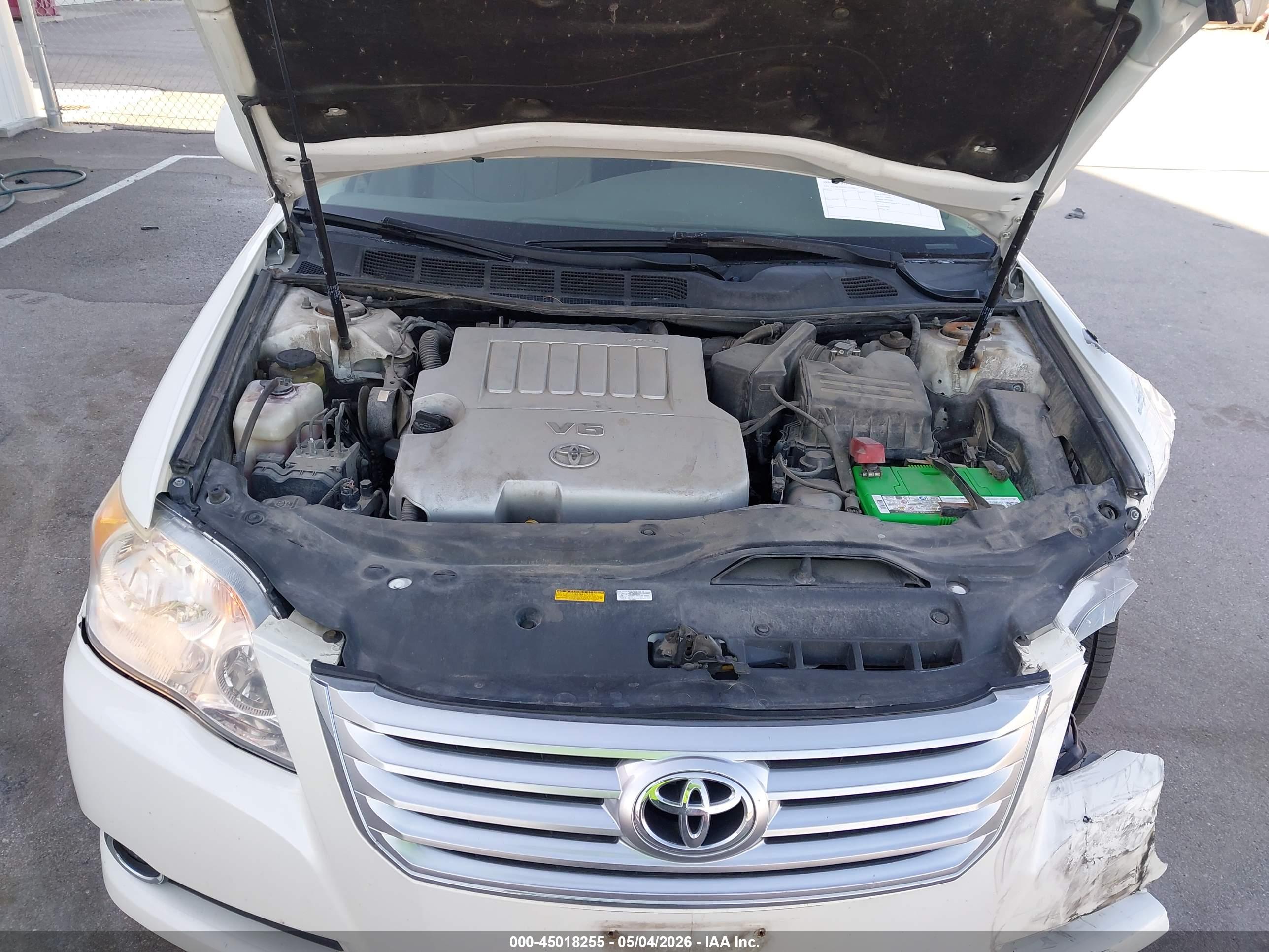 TOYOTA AVALON image 10
