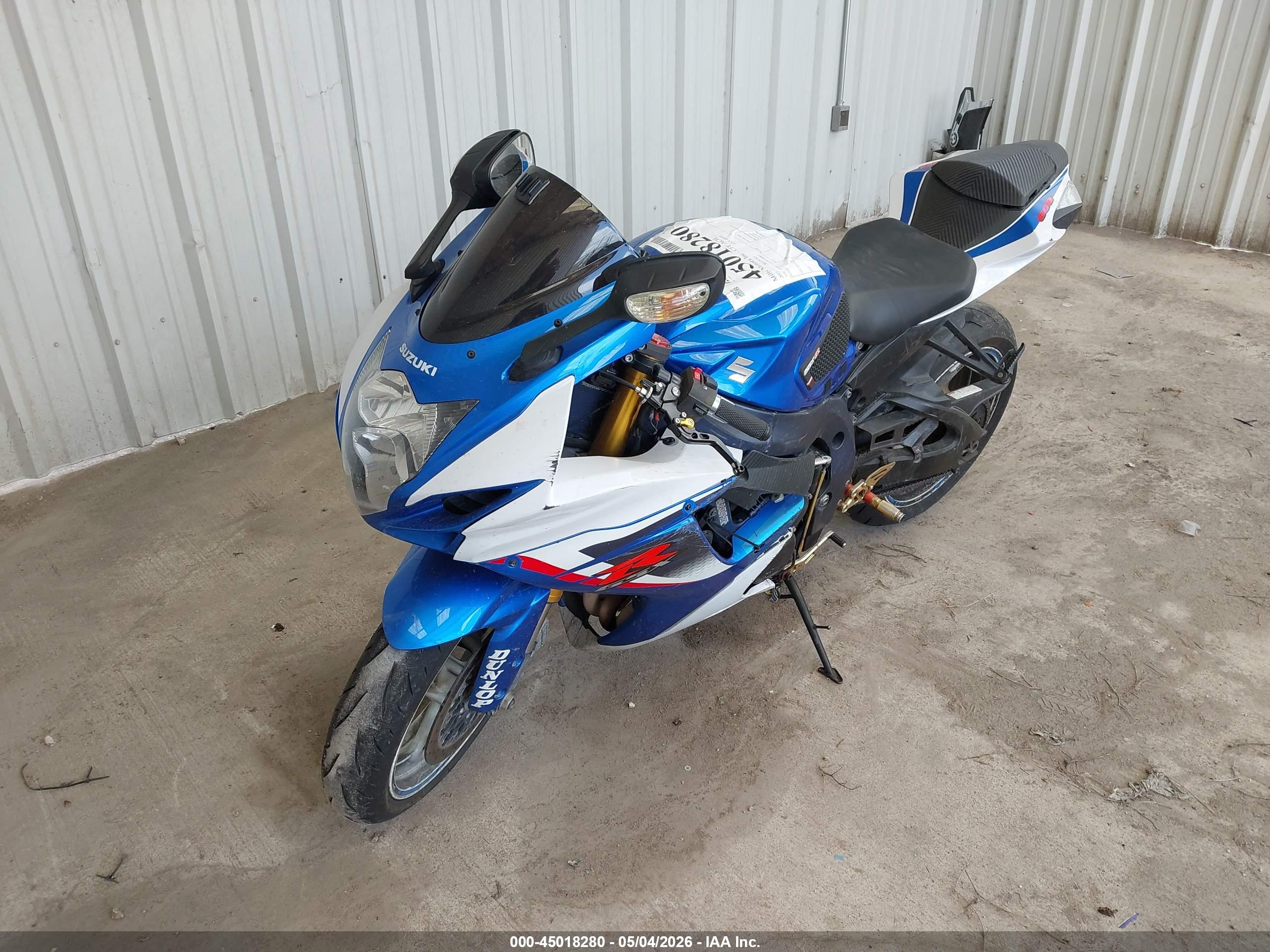 SUZUKI GSX-R600 image 2