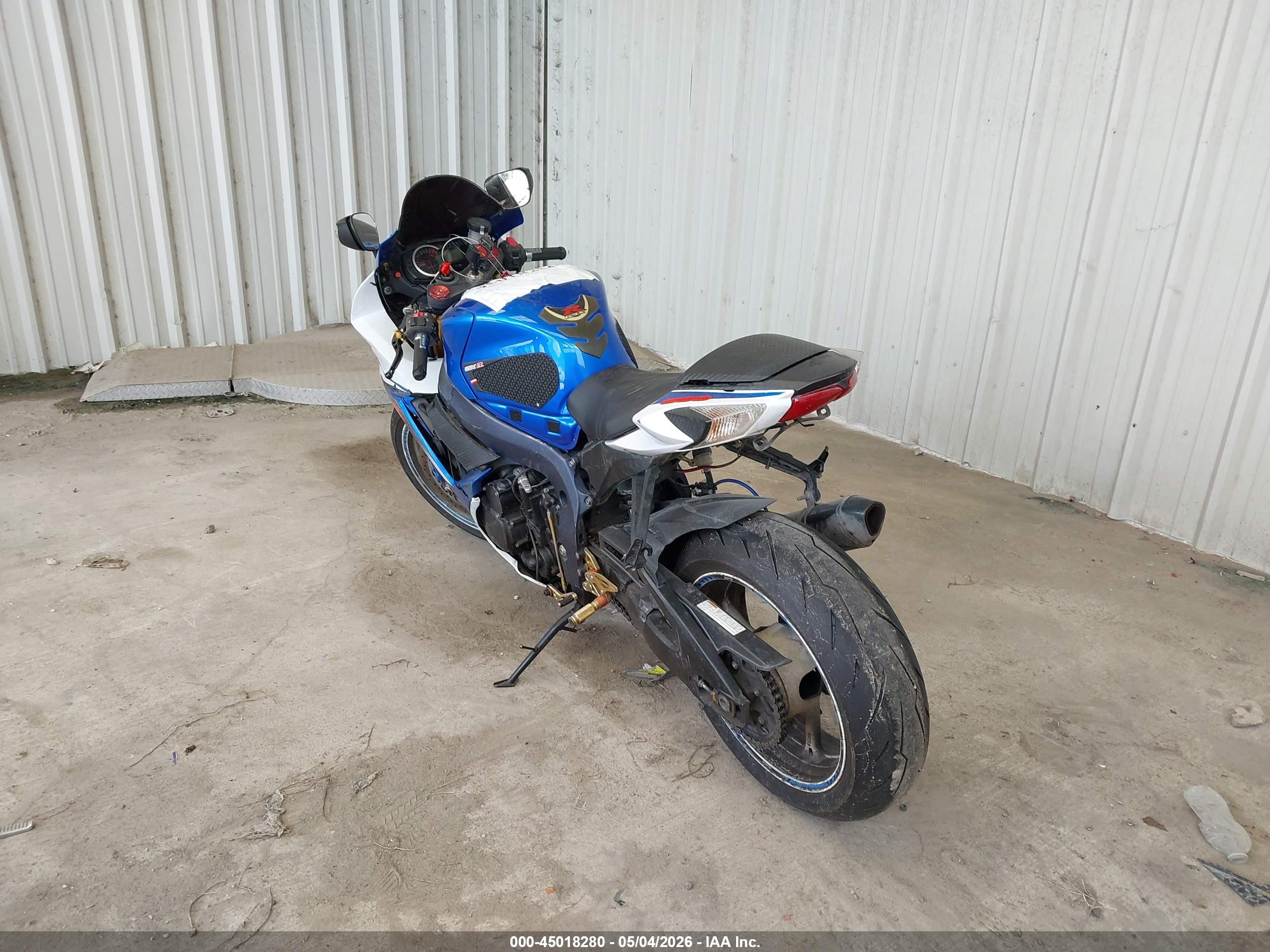 SUZUKI GSX-R600 image 3