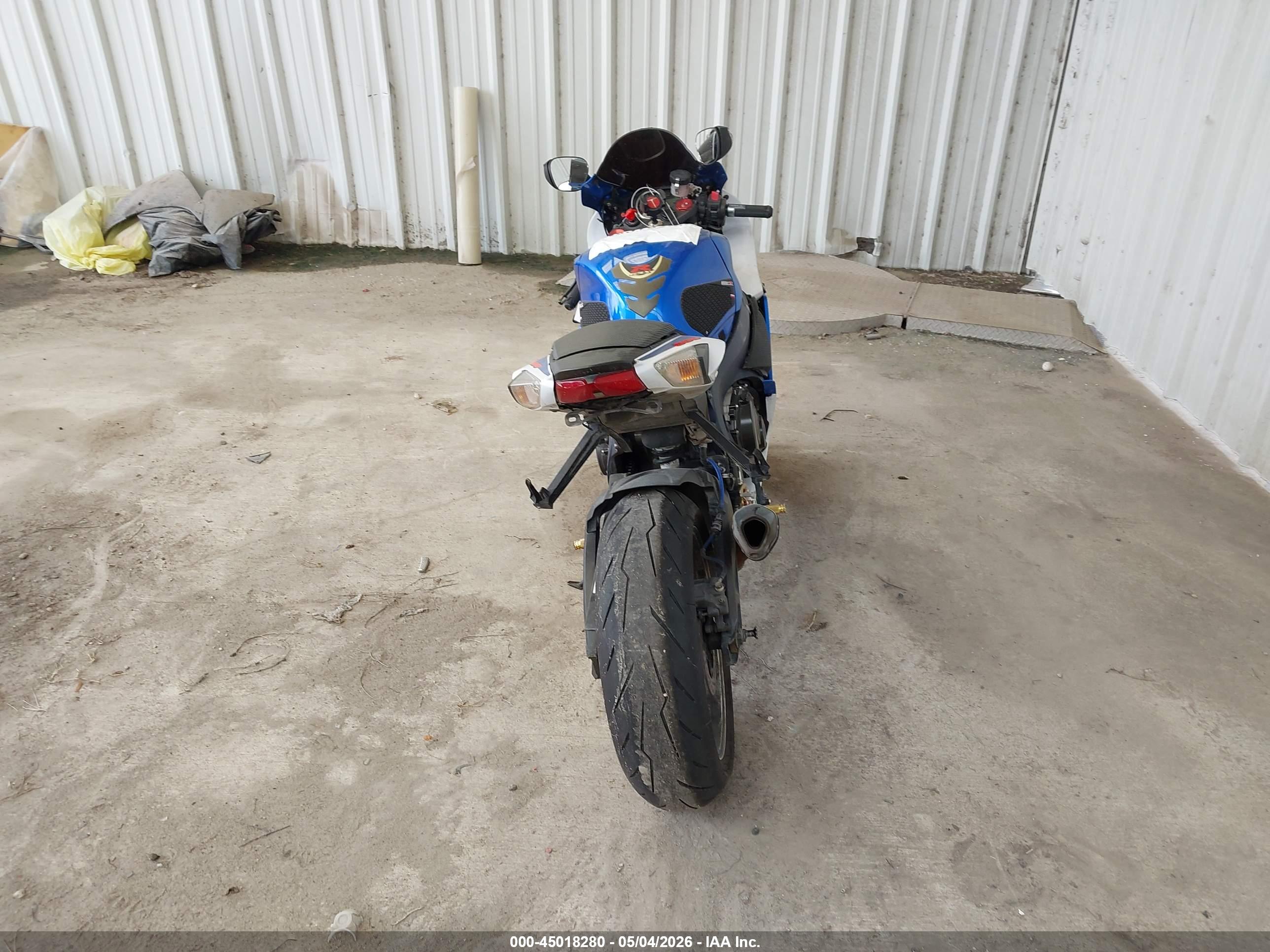 SUZUKI GSX-R600 image 6