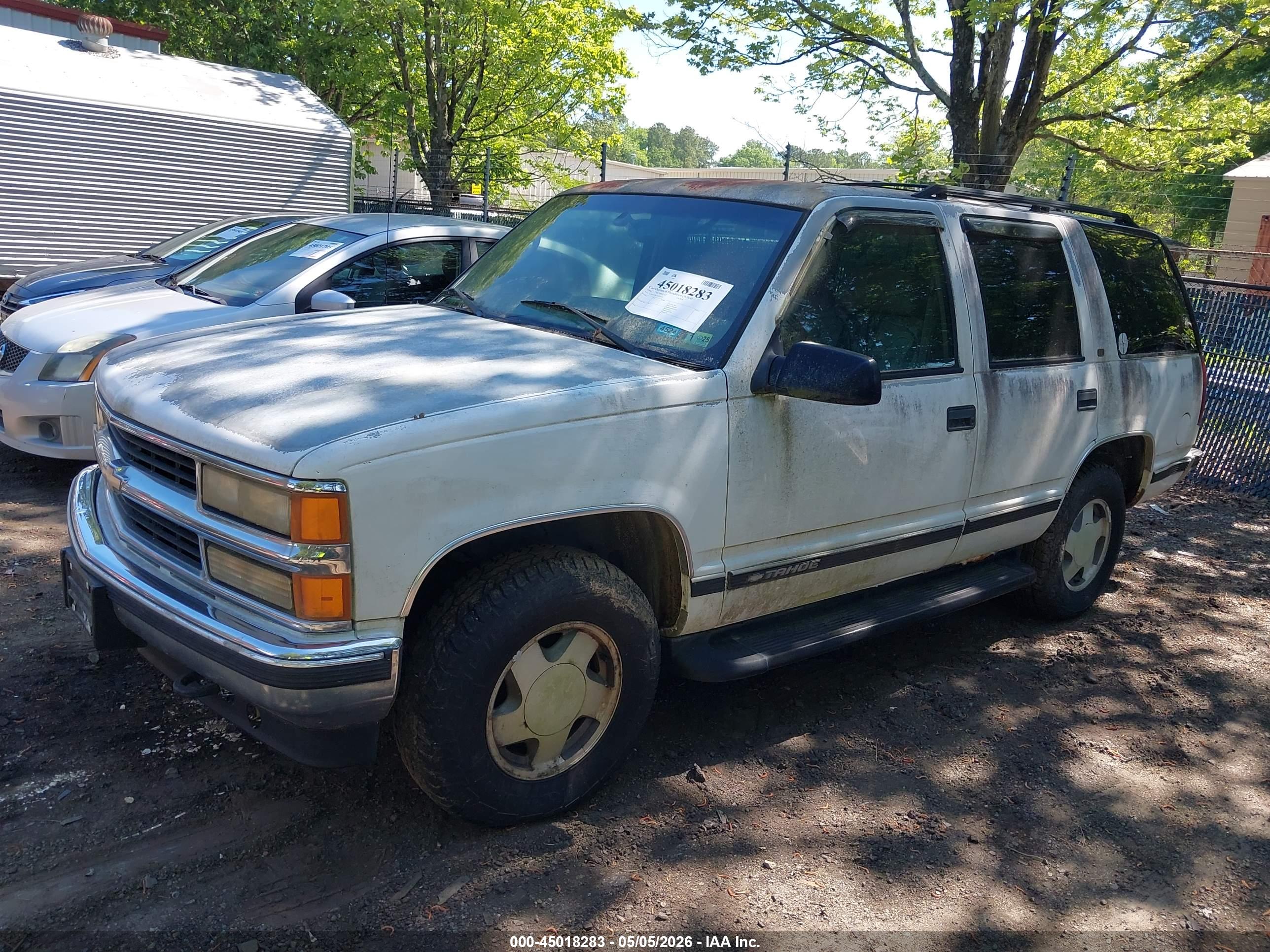 CHEVROLET TAHOE image 2