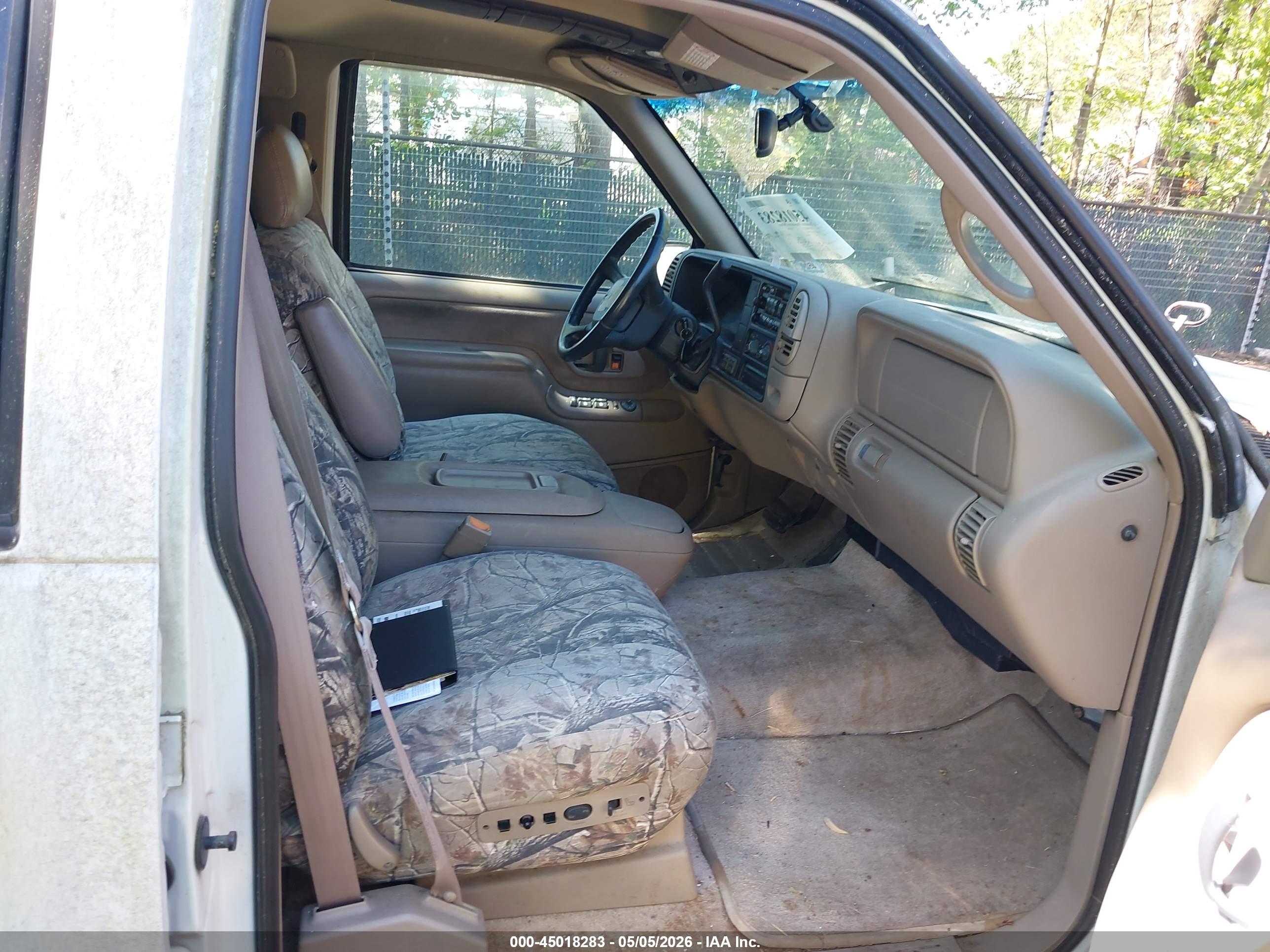 CHEVROLET TAHOE image 5