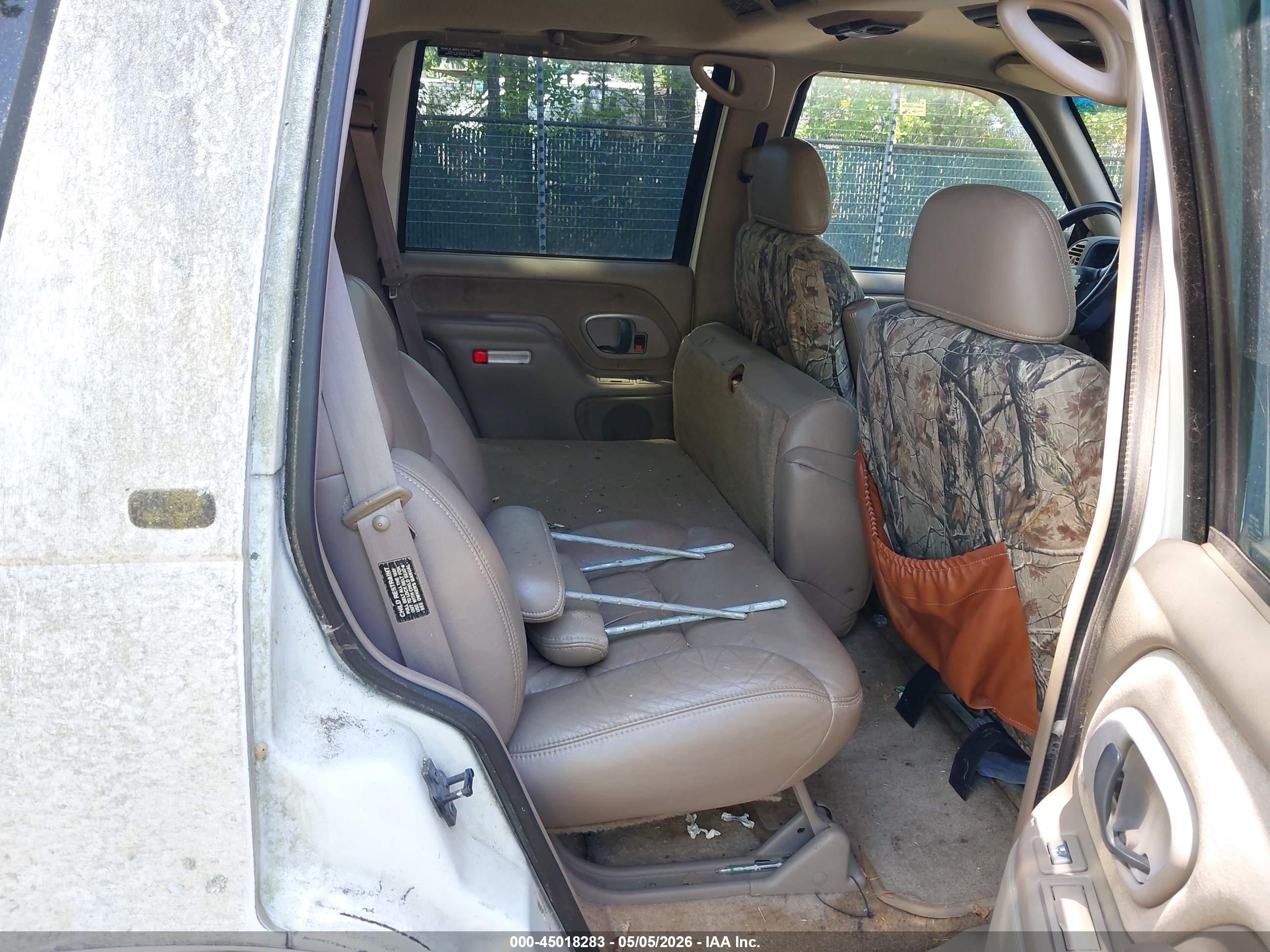 CHEVROLET TAHOE image 8
